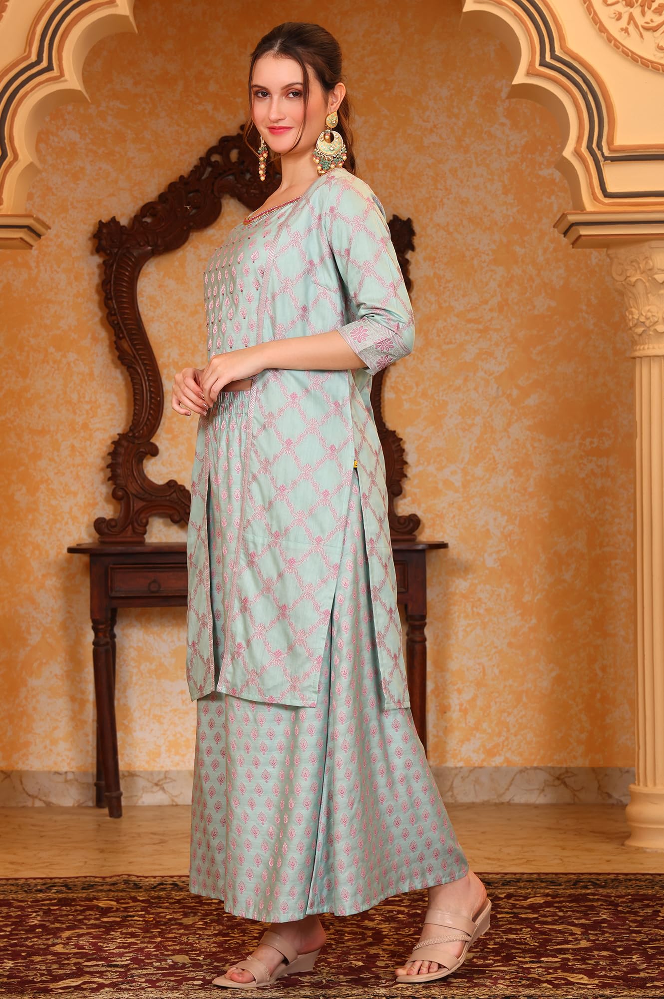 Aurelia Set da donna con top corto blu jacquard decorato con motivi etnici, giacca e palazzo