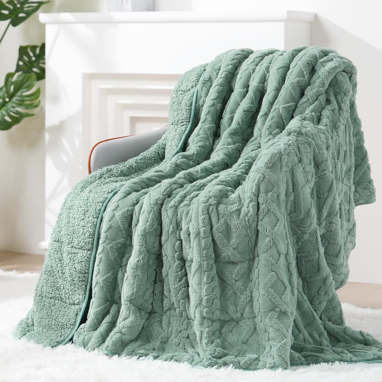 Super Fuzzy Soft Sherpa Fleece Weighted Blanket 15 lbs