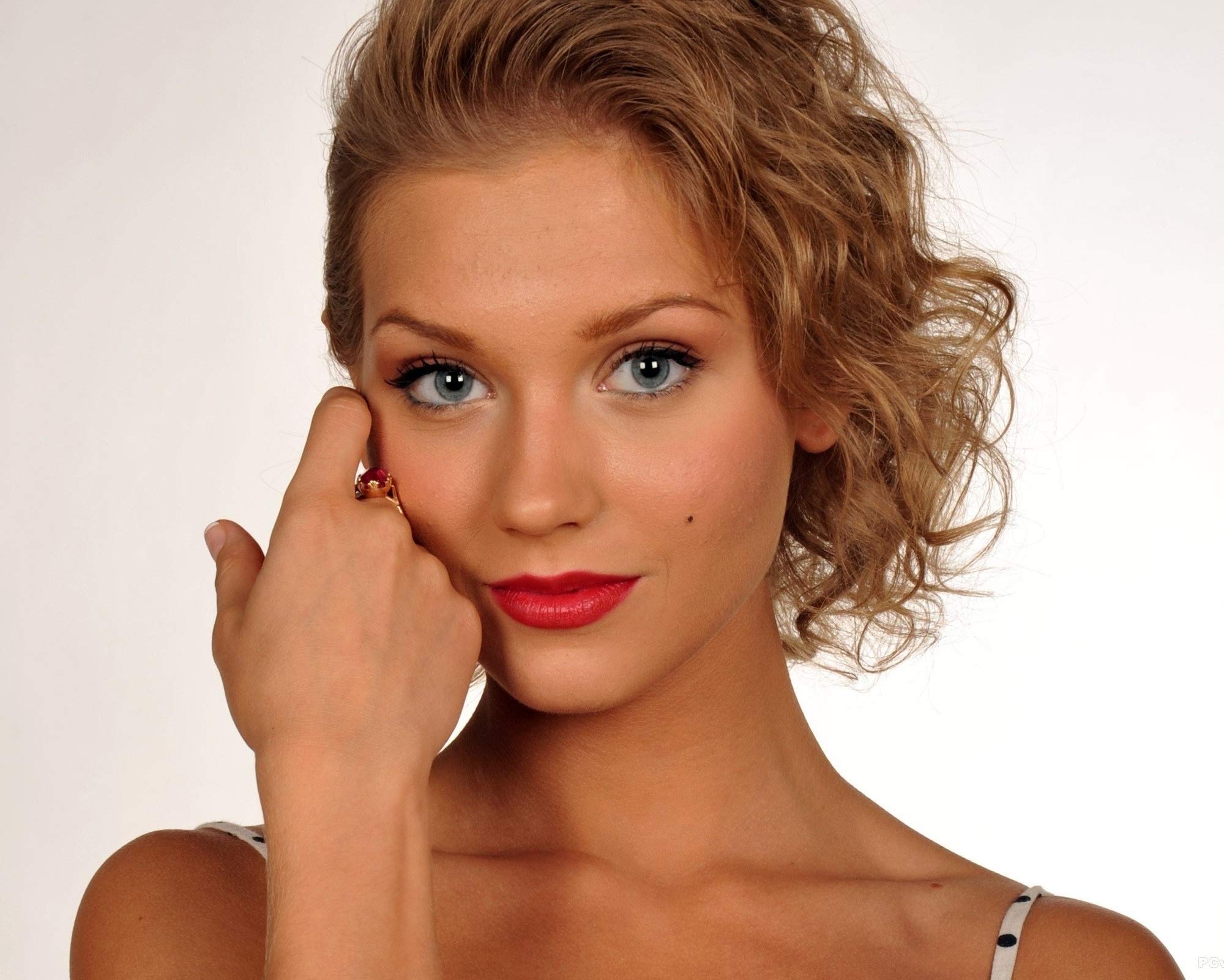 Daniya kokraklari Sevinch Mominova chisti seks video