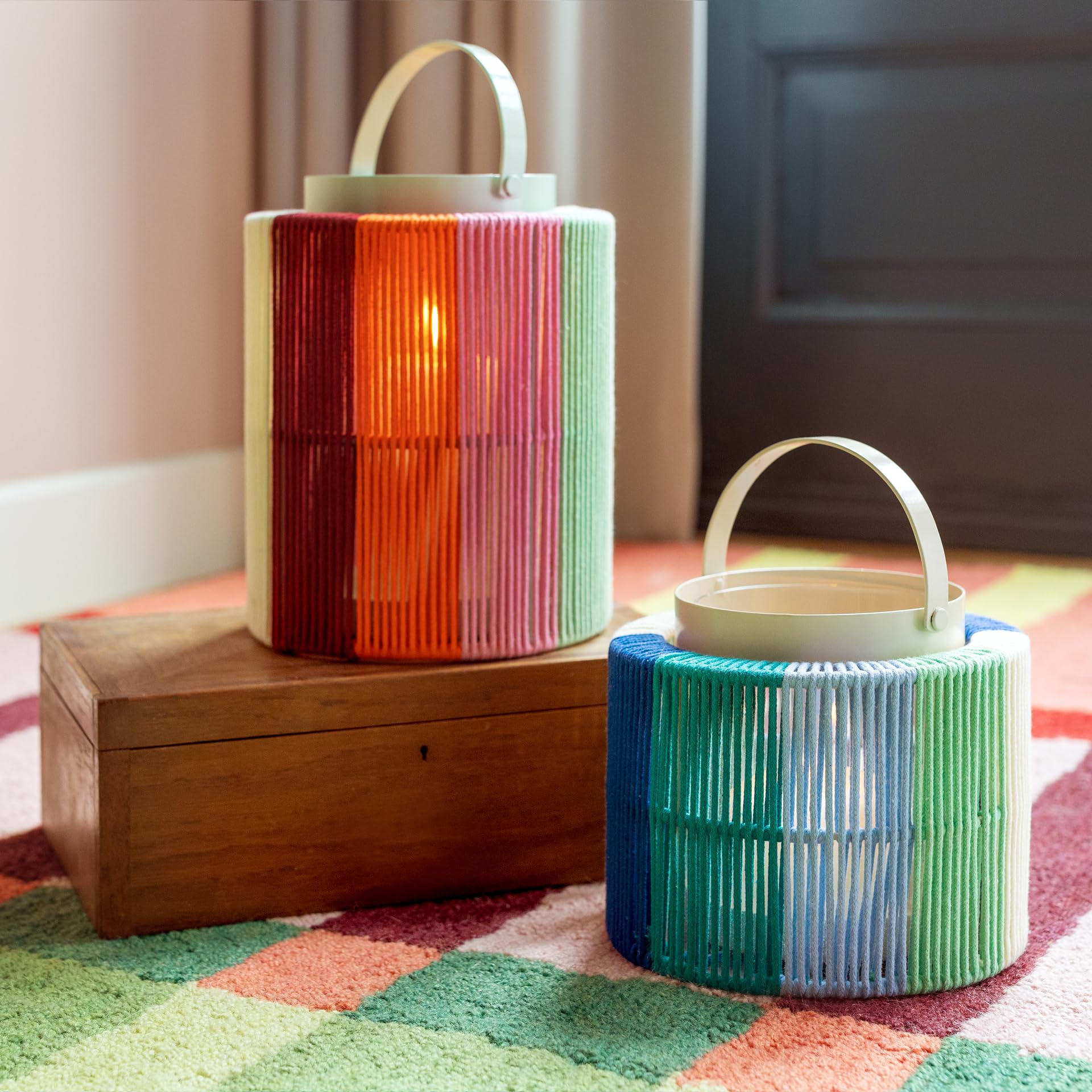 REMEMBER Laterne Maja, Stahl/Baumwolle/Glas – Dekorative Laterne für Kerzen und Teelichter, stilvolle Lichtdekoration
