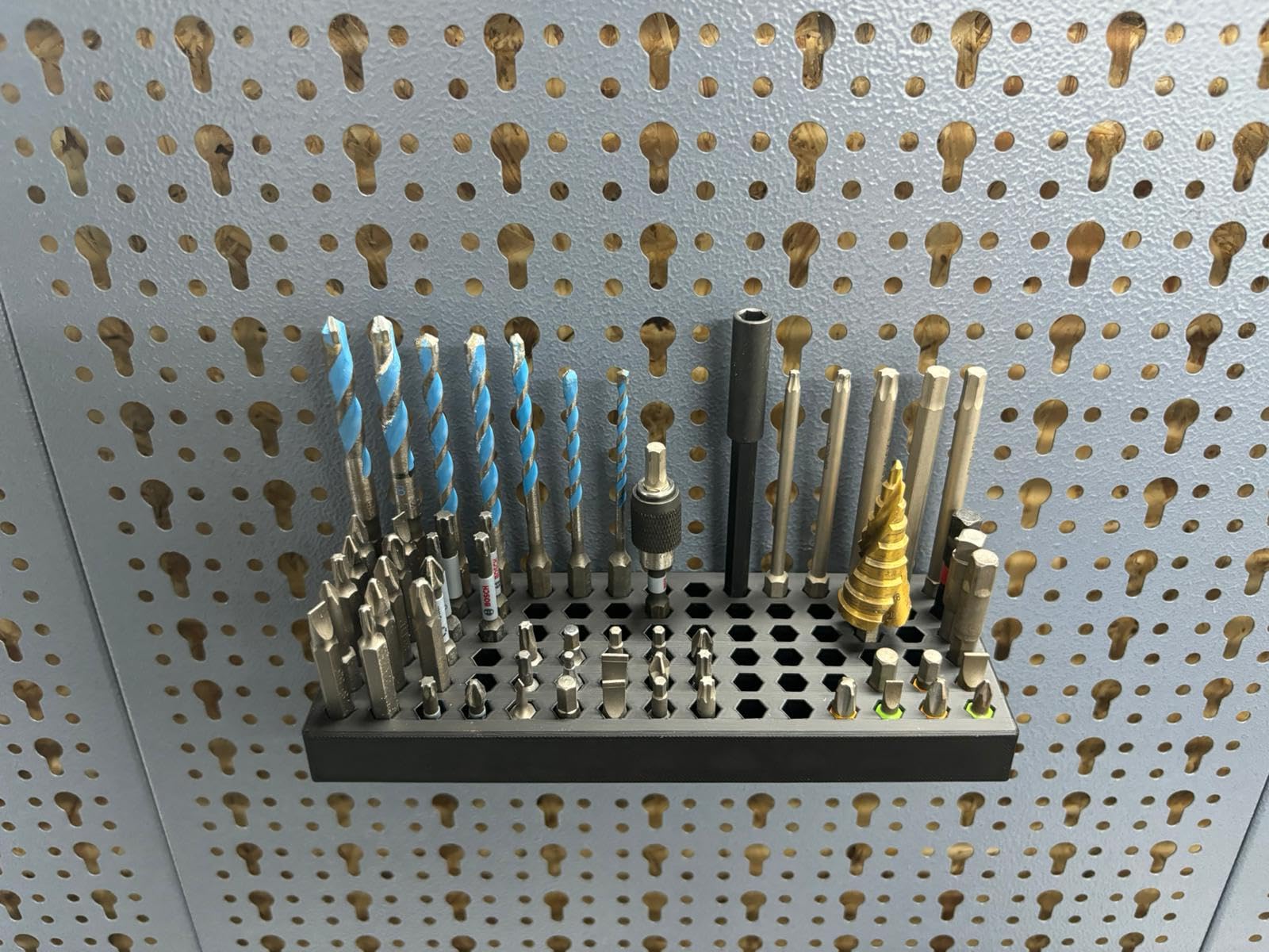 Ablage für 90 Bits passend für Küpper Lochwand und Eurolochung 45 mm Eurolochwand - Alle Lochwände - Systemhalter - Lochwand Zubehör - Werkzeugwand