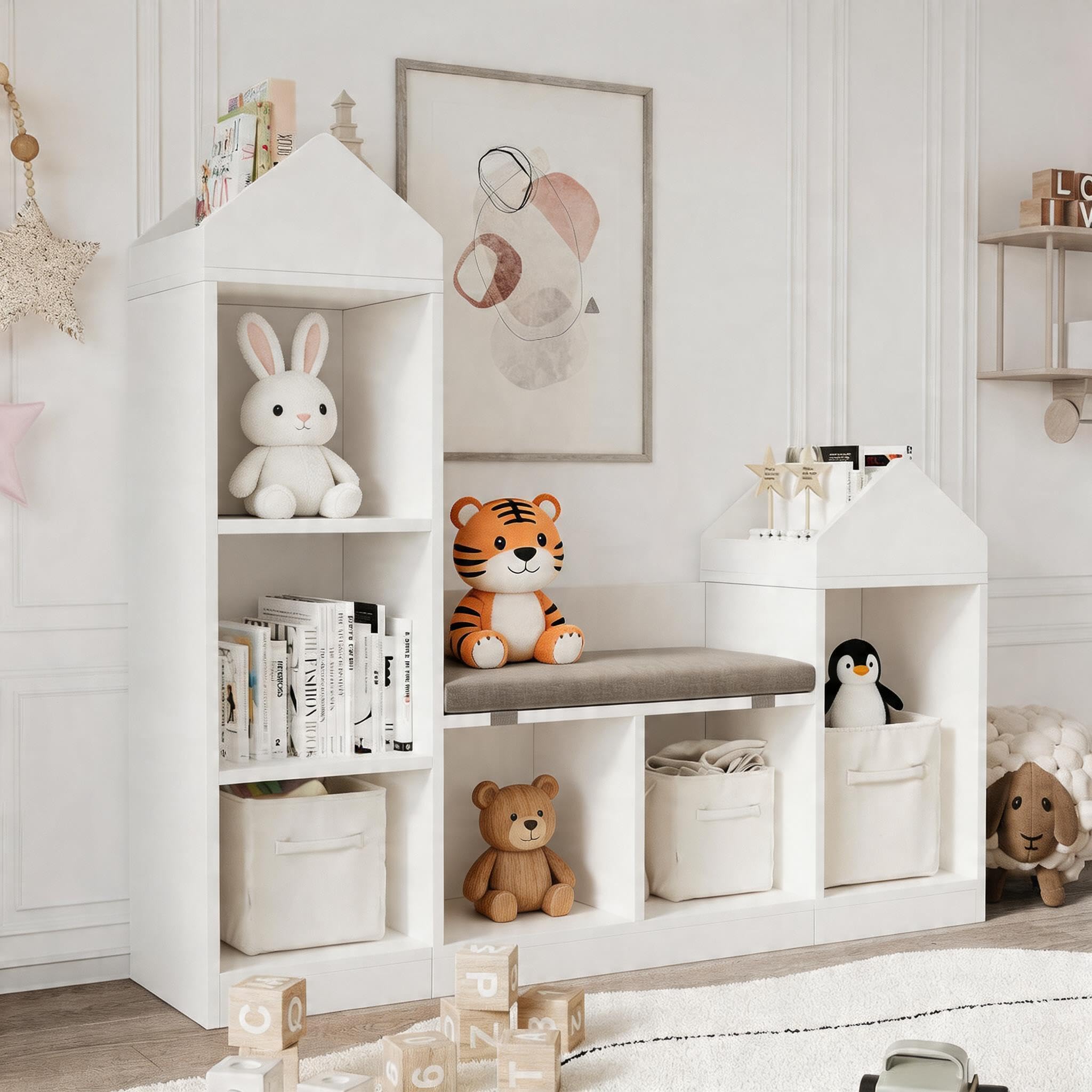 Kinderregal Hausform mit Sitzbank, 6 Fächer Spielzeugregal, Weiß | Gepolstertes Sitzkissen, Kippschutz, Robustes MDF, Abnehmbarer Bezug, Viel Stauraum, Sicher, Pflegeleicht, Stabil, Modern