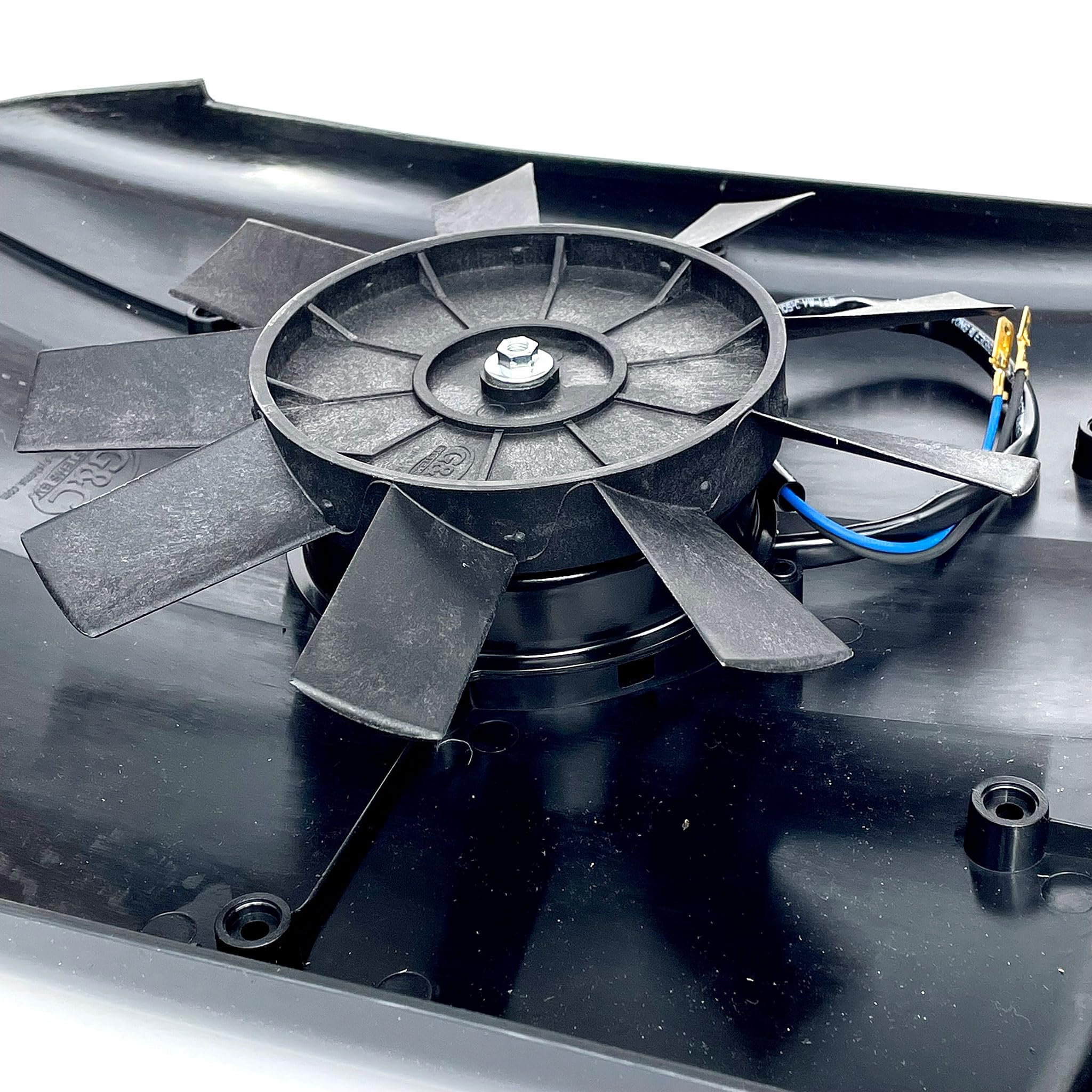 ICC Low Profile Van Roof Vent - Ventilación motorizada para Van Bus Car Horse Dog Van Van Versión Negra