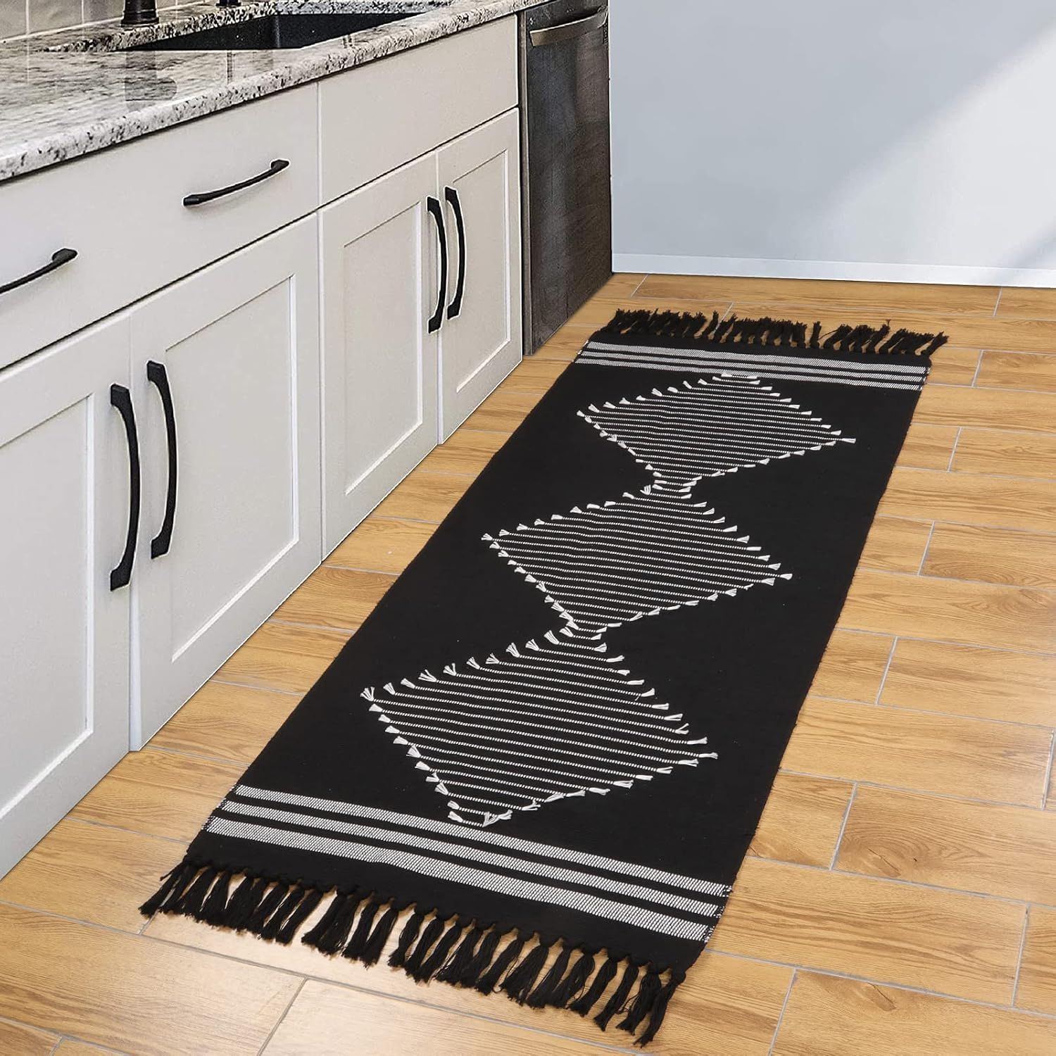 LEEVAN Boho Cotton Runner Rug, 2.3' x 5.3' Black Geometric Kitchen Sink Rug with Tassels Woven Diamond Soft Indoor Mat Hallways Machine Washable Carpet for Living Room Bathroom Bedroom Decor
