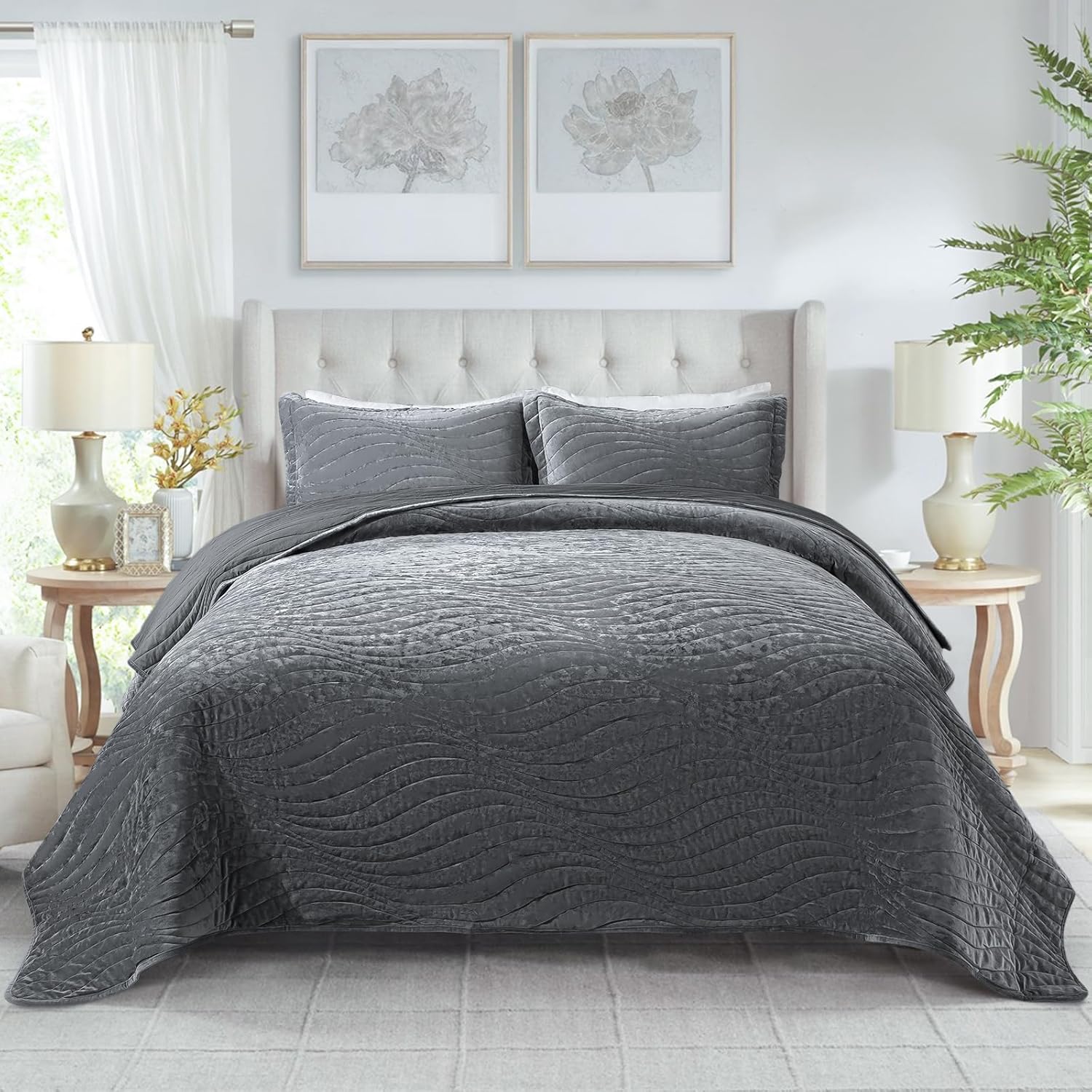 Homcosan Luxury Velvet Quilt Queen Size, Cozy Soft Velvet Comforter for Queen Bedding Set, Lightweight Velvet Comforter for All Season, Oversized Bedspread Coverlet with 2 Shams- Grey Grey Queen-90"x98"