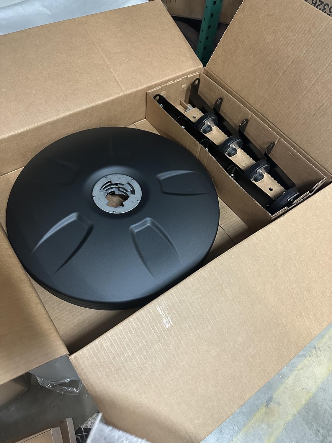 Durable and Quick-Release Wheel Cover Kit (Set of 4) – Aerodynamic Fuel-Saving Wheel Covers for Tractor – Fits 22.5″ Wheels - Black