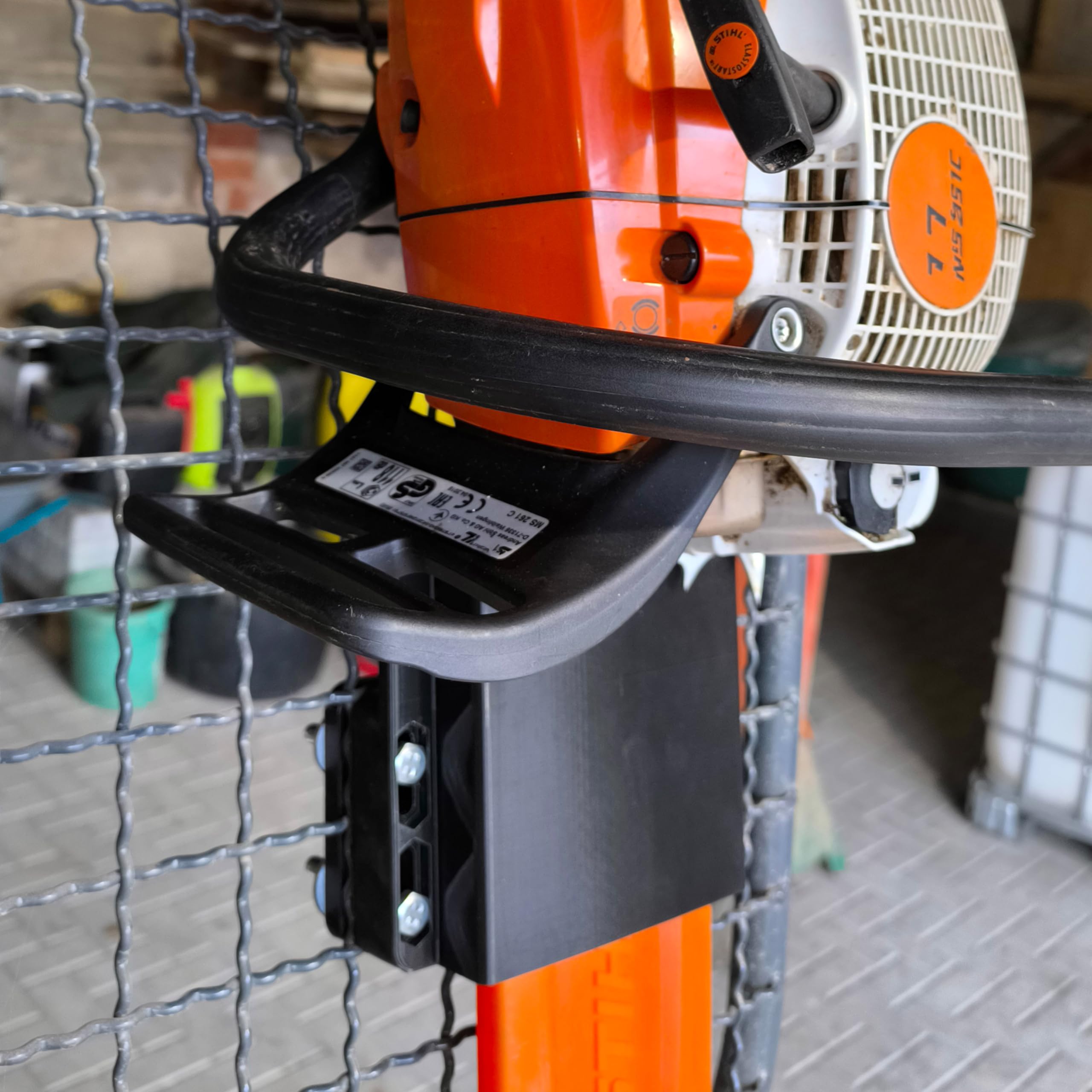 Motorsägen Halter für Seilwinde / Anhänger, Motorsägenhalter, Kettensägenhalter