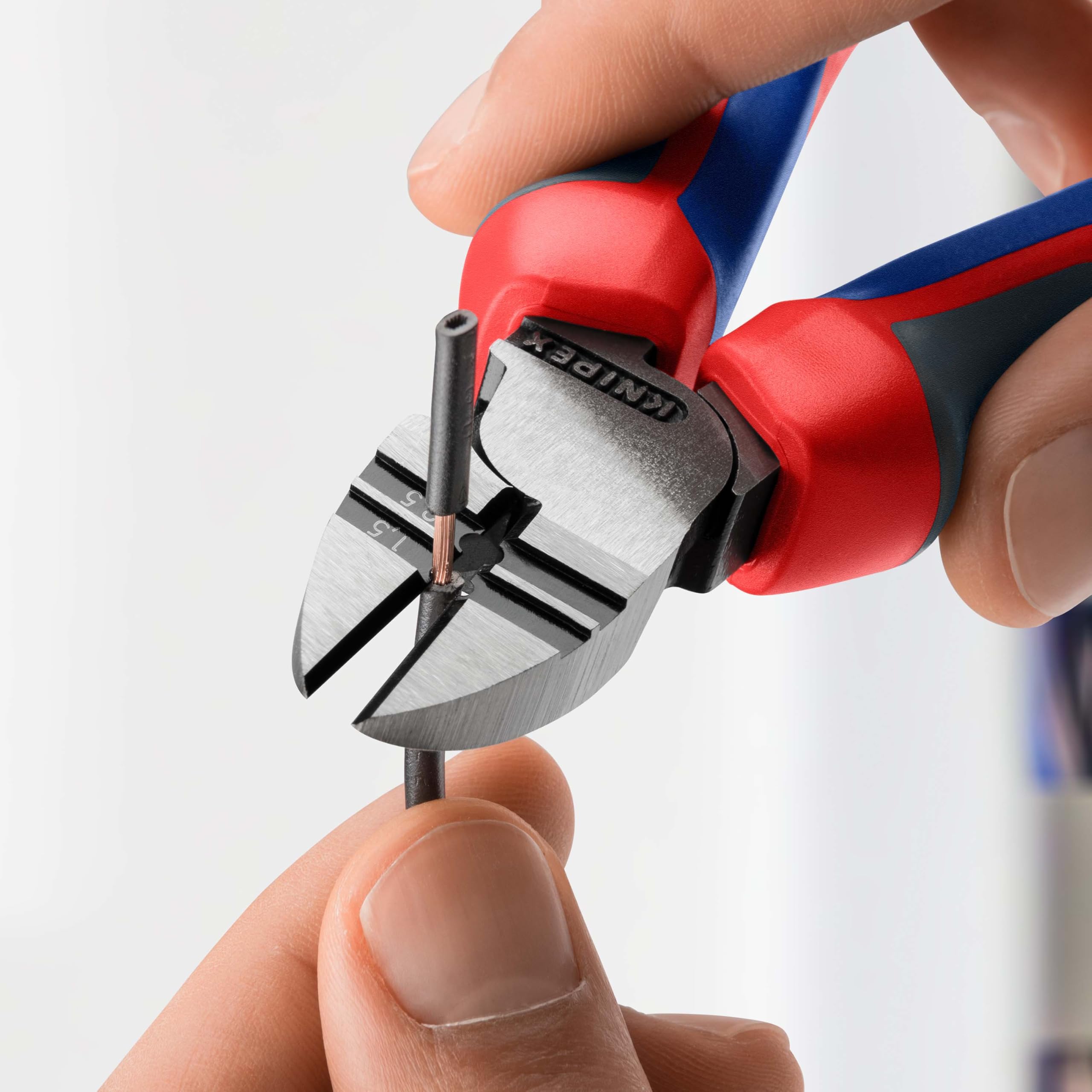 Knipex Pince à dénuder coupante de côté avec poignées comfortables 160 mm, 14 22 160
