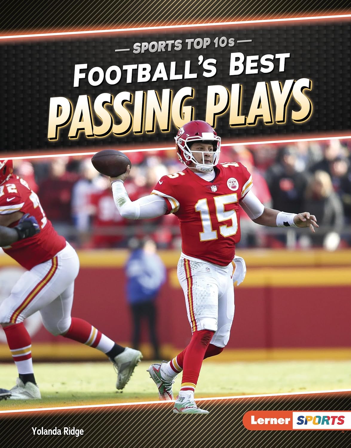 Football's Best Passing Plays (Sports Top 10s (Lerner ™ Sports))      Library Binding – August 1, 2026