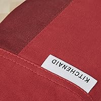 Vista 7 de KitchenAid Beacon - Juego de mini guantes de horno antideslizantes de dos tonos, rojo pasión/burdeos, 5.5 x 8 pulgadas, 2 piezas