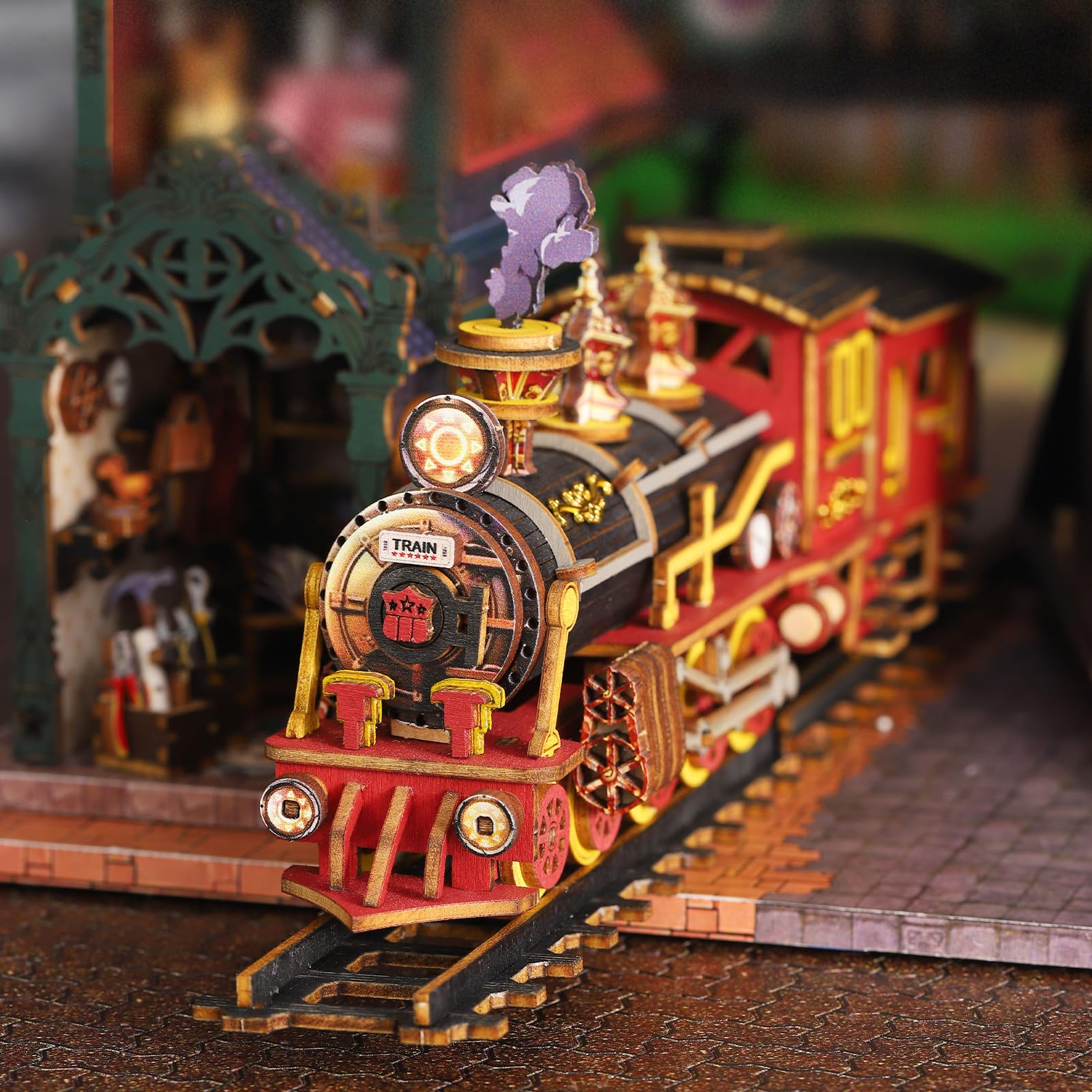 Kit fai da te per casa in miniatura: kit fai da te in miniatura per casa delle bambole con treno a vapore, puzzle 3D in legno per libreria, decorazione con luce LED, piccolo modello di