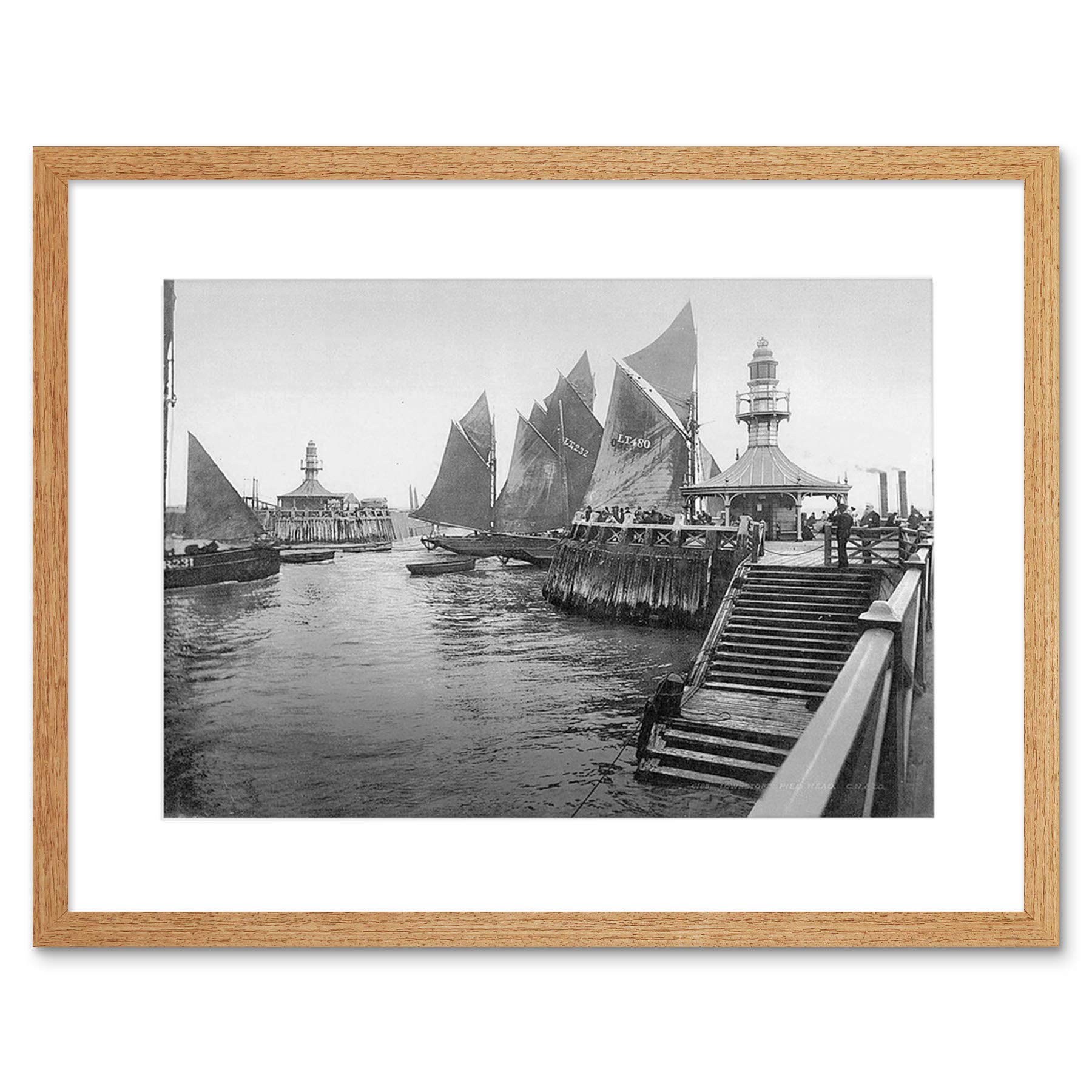 Wee Blue Coo Pier Lowestoft Vintage History Old BW Picture Framed Wall Art Print