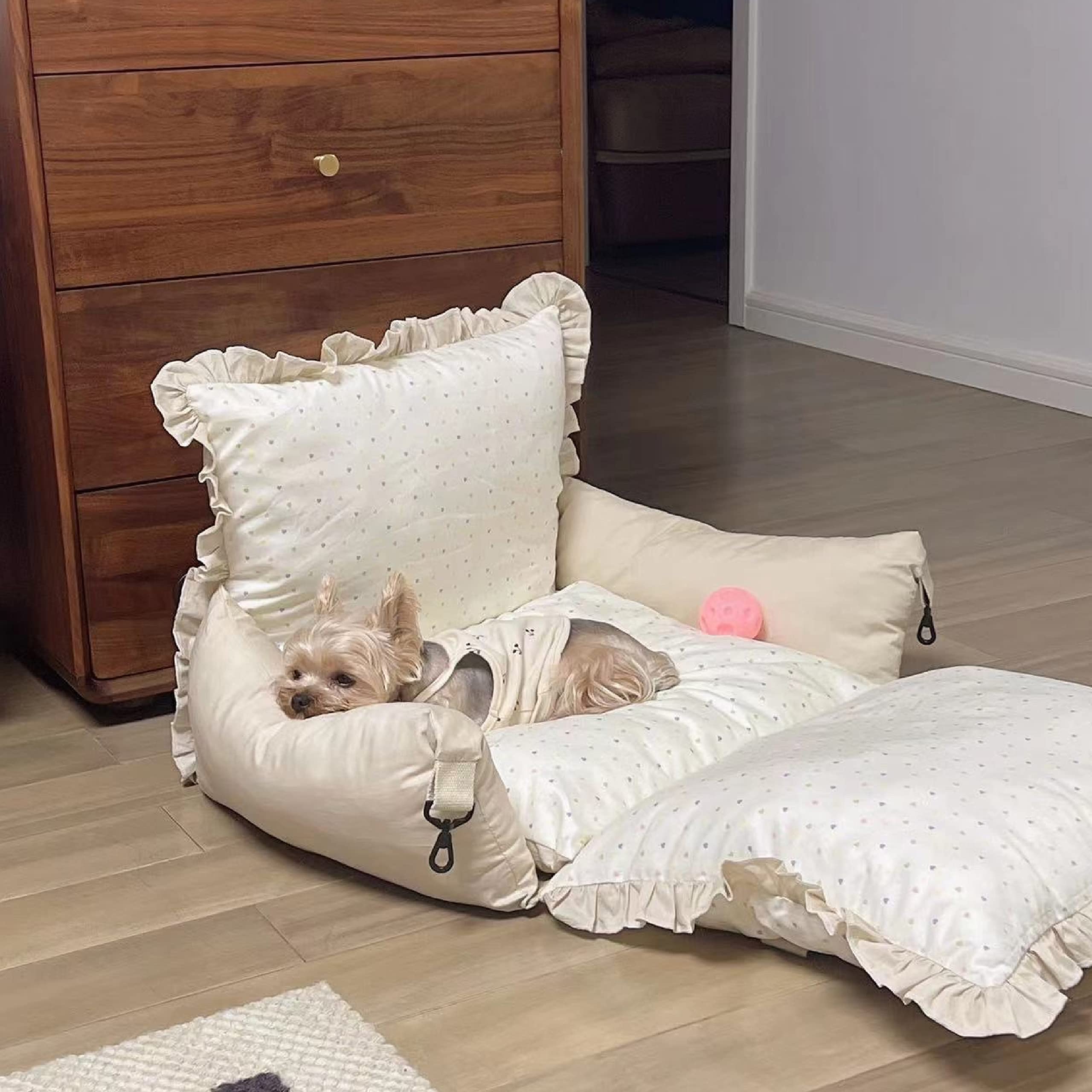 Asiento de coche de lujo para perros y cama de viaje para mascotas con cinturón de seguridad y correa para perros pequeños y medianos, funda impermeable extraíble de alta calidad con protección de