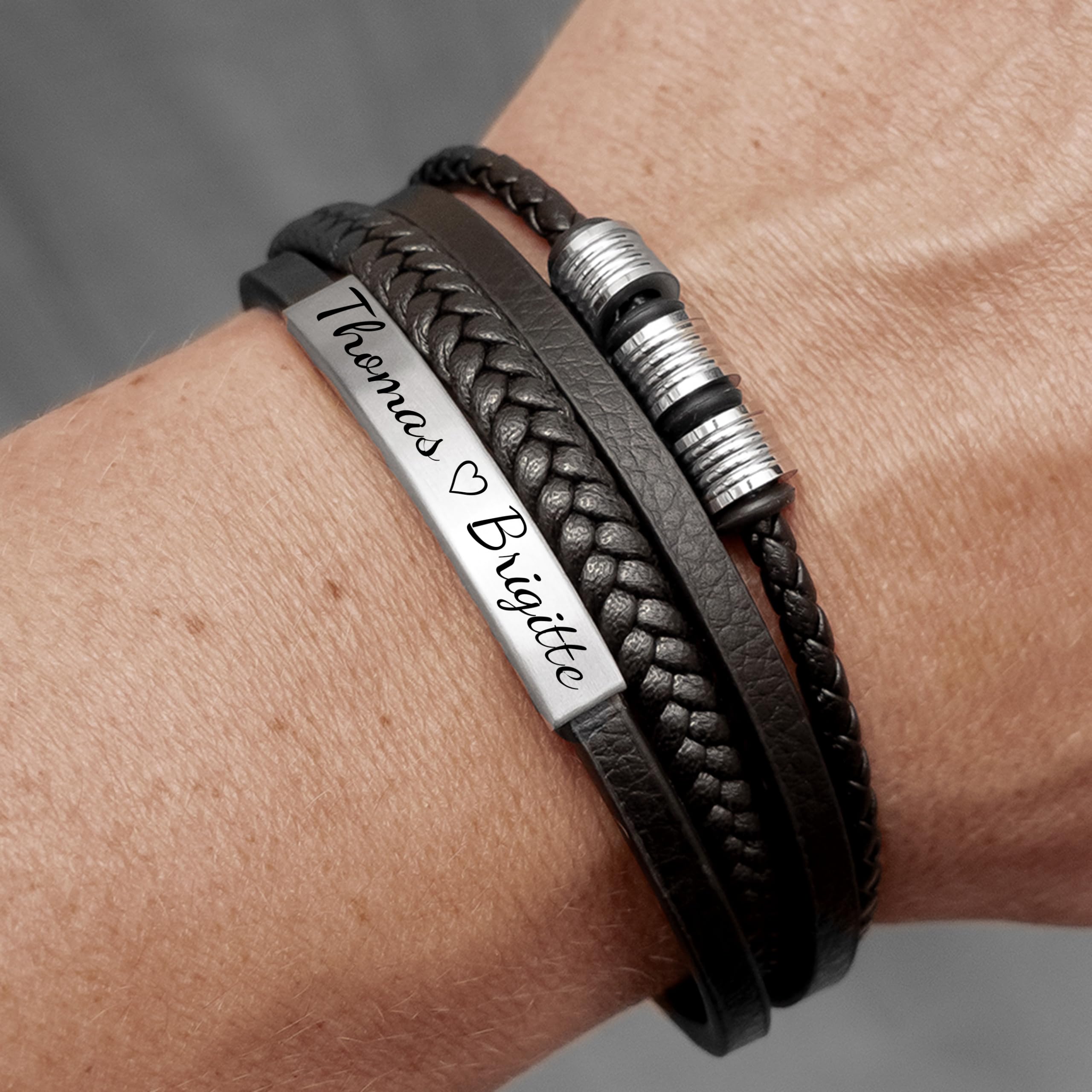 UNIQAL - Bracelet en cuir personnalisé avec gravure « SHAPE » pour homme et femme - Fermeture magnétique - Fabriqué à la main en Allemagne