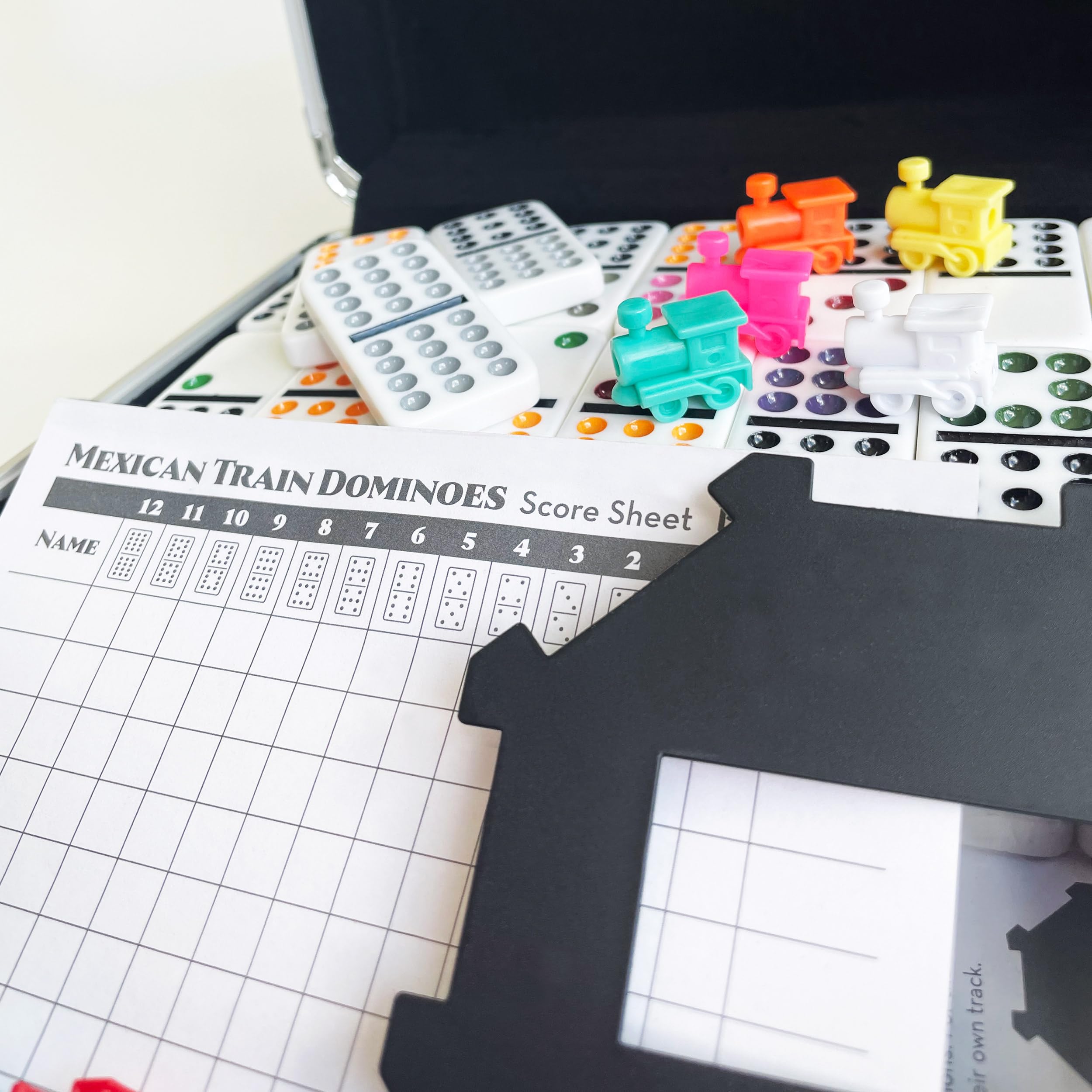 Goliath - MEXICAN TRAIN DOMINOES, aluminiowa cyna, gra domino dla dzieci od 6 lat, gra towarzyska dla 2-10 graczy, strategiczna gra planszowa