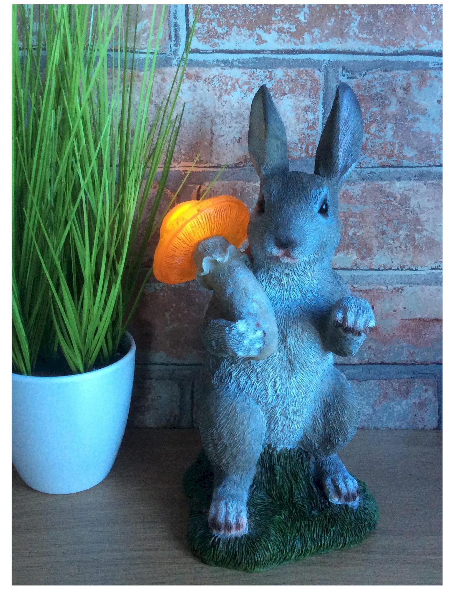 Naturecraft Country Living Grey Rabbit Solar Light - Image 3