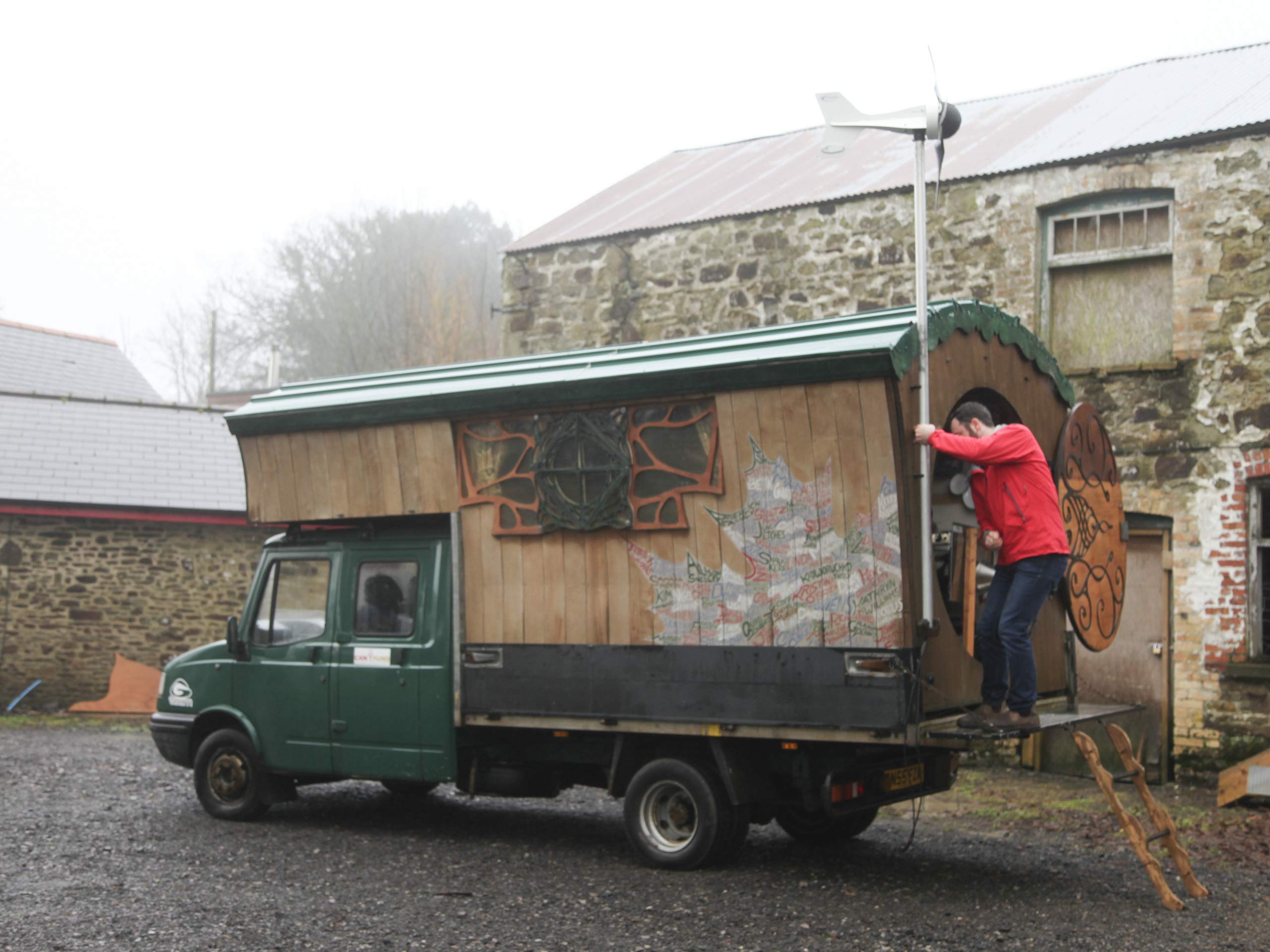 Watch Extreme RVs, Season 5 | Prime Video