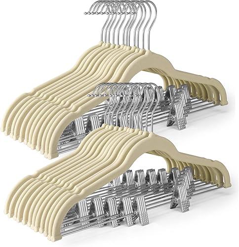 Miniatura 12 de HOUSE DAY Paquete de 24 perchas de terciopelo para faldas, percha de terciopelo blanca con clips ajustables, perchas delgadas que ahorran espacio