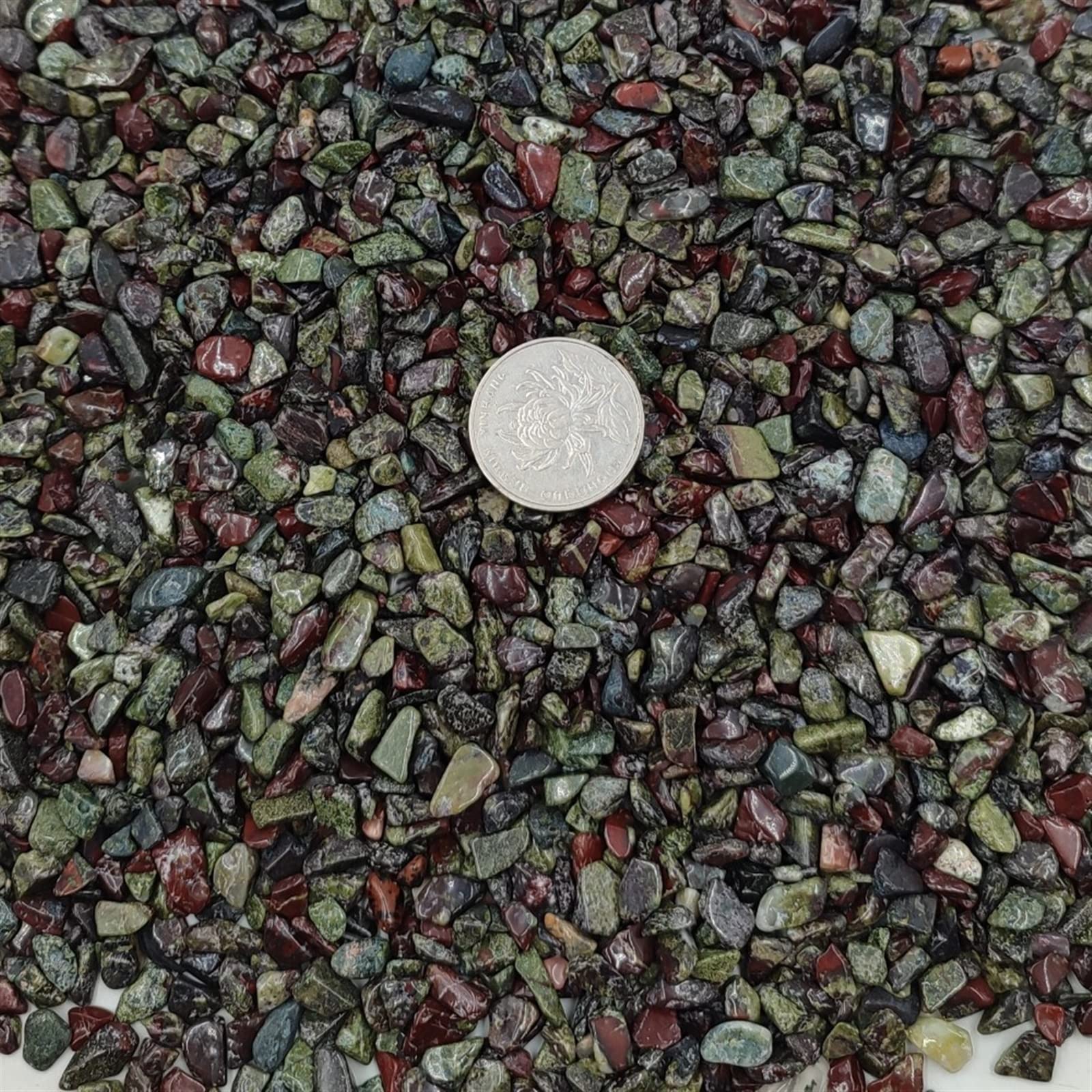50 g/Pack Natürliche Drachen Blutstein Chips Kies Berg Quarz Kristall Edelstein Aquarium Aquarium Dekoration Voller Textur (Color : Dragon Bloodstone, Size : 50g Pack)