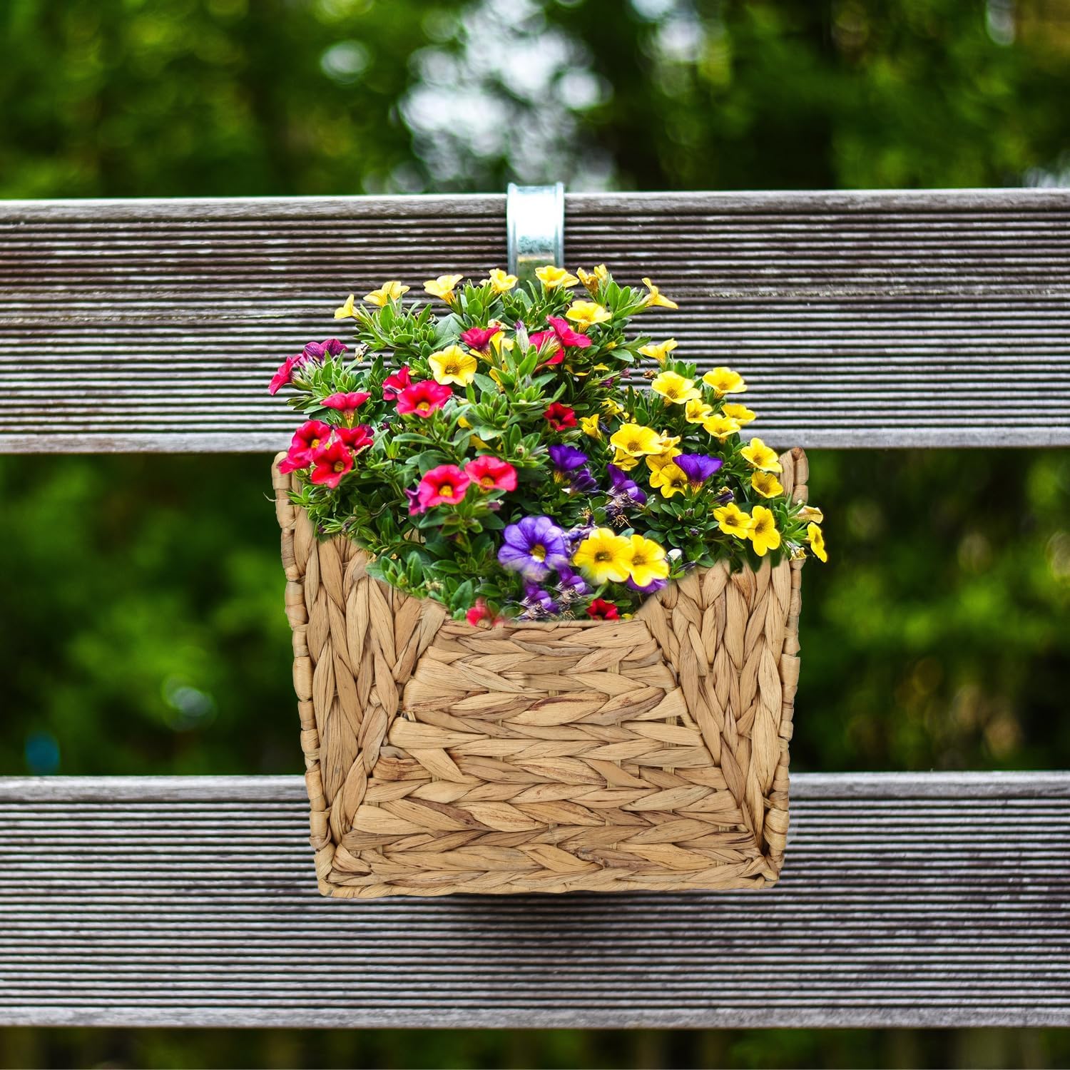Wall Mounted Storage Baskets, 2PCS Handmade Water Hyacinth Storage Baskets Wall Hanging Organizing Container for Living Room,Bedroom,Kitchen (Large+Small)