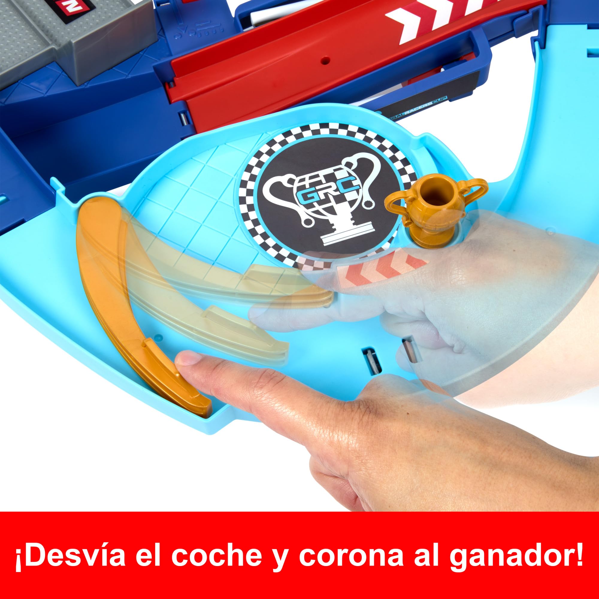 Mattel Disney Pixar Cars Global Racers Cup Pista de salto GRC, Pista para coches de juguete con vehículos Rayo McQueen y Francesco Bernoulli, regalo para niños y niñas +4 años, HXJ32
