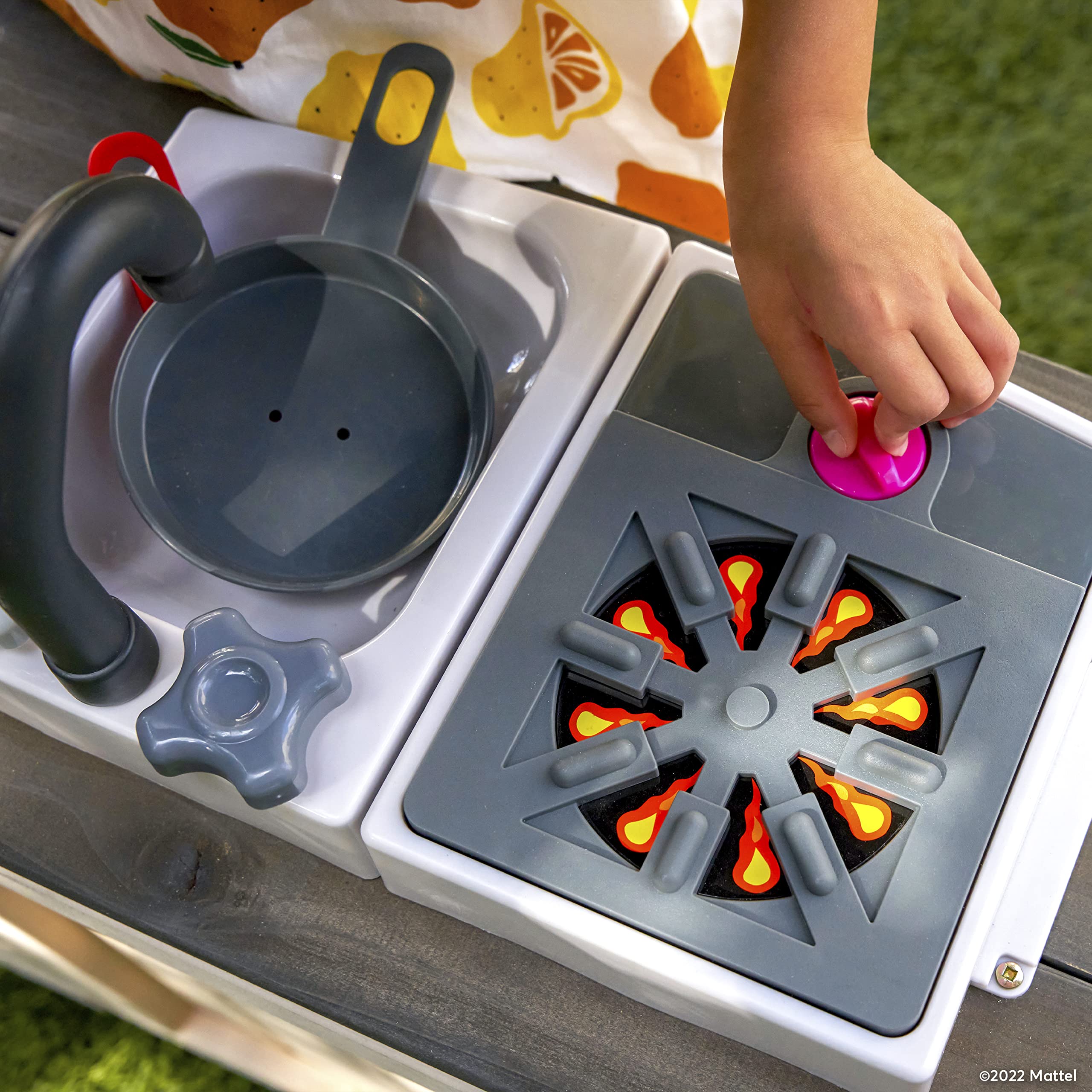 KidKraft Casita Infantil Barbie de Madera con Cocina de Juguete para Exterior