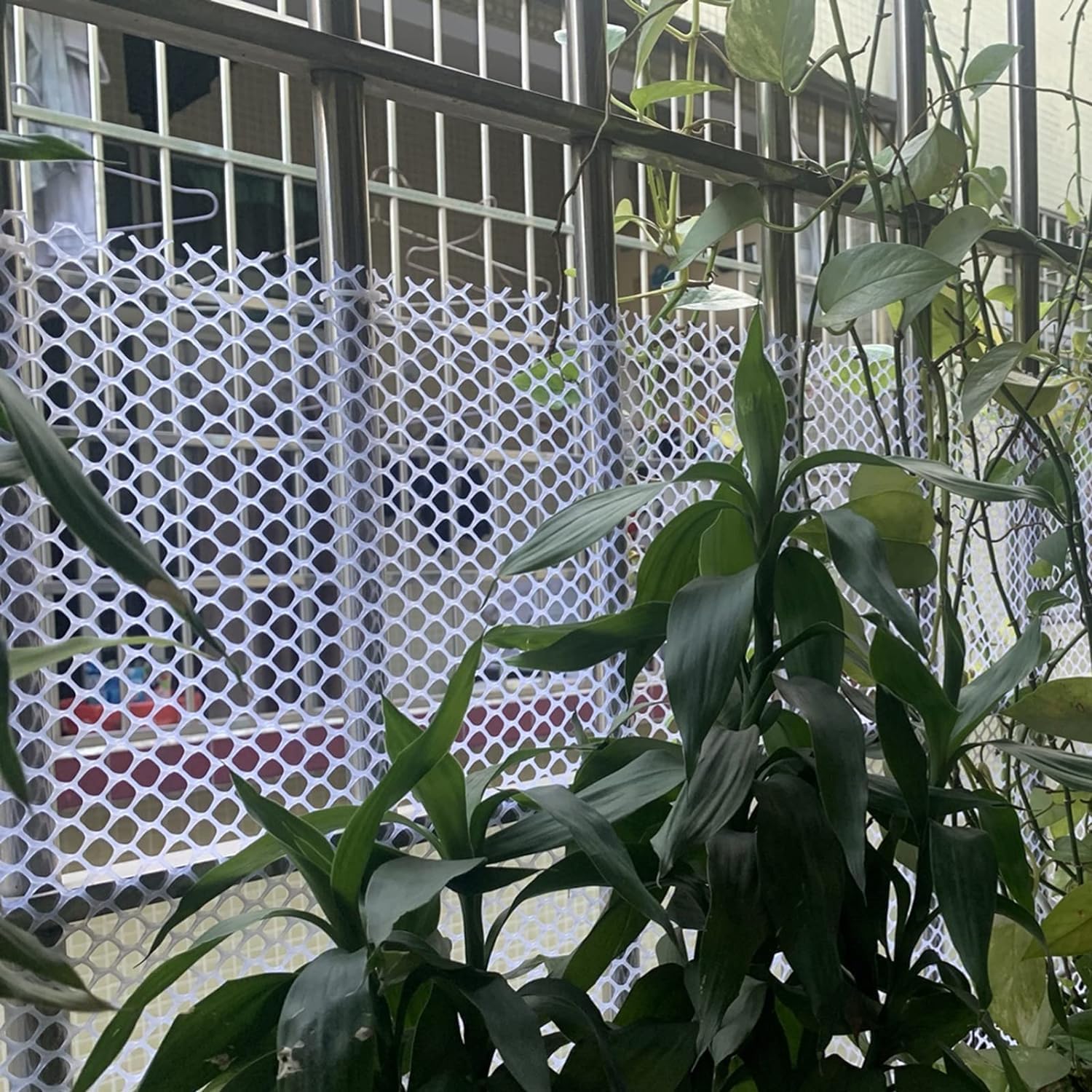 Plastic Garden Fencing Net Durable Plastic Grid Outdoor Guardrail Chicken Wire Mesh Roll Custom Made ﻿ ﻿ ﻿(Clear0.8cm0.5mx5m)