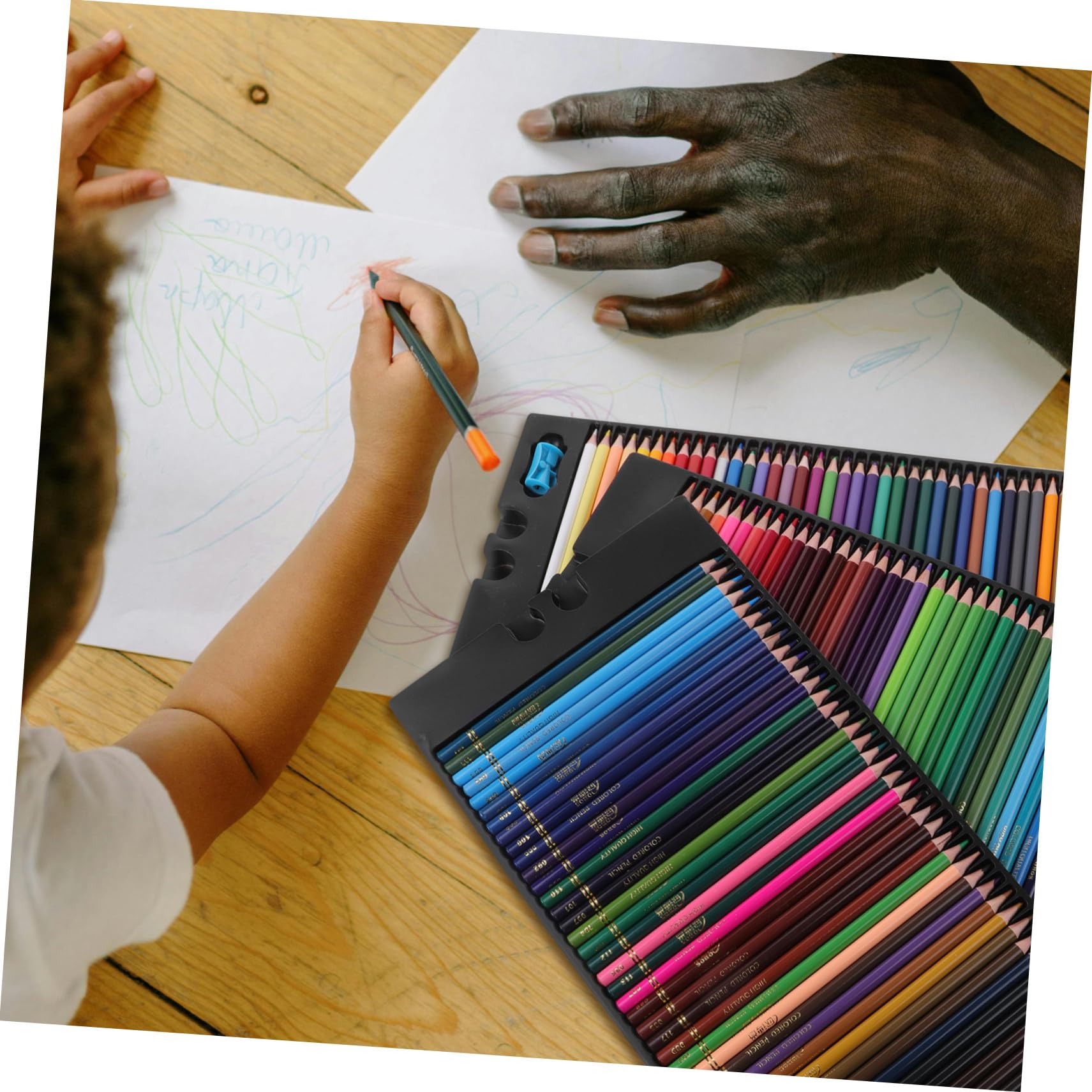 120 pièces Crayons de Couleur Huileux Couleurs Ensemble de Crayons Artistiques pour Adultes et Garçon Fille Boîte Transparente Facile à Utiliser et Durables pour Dessin et