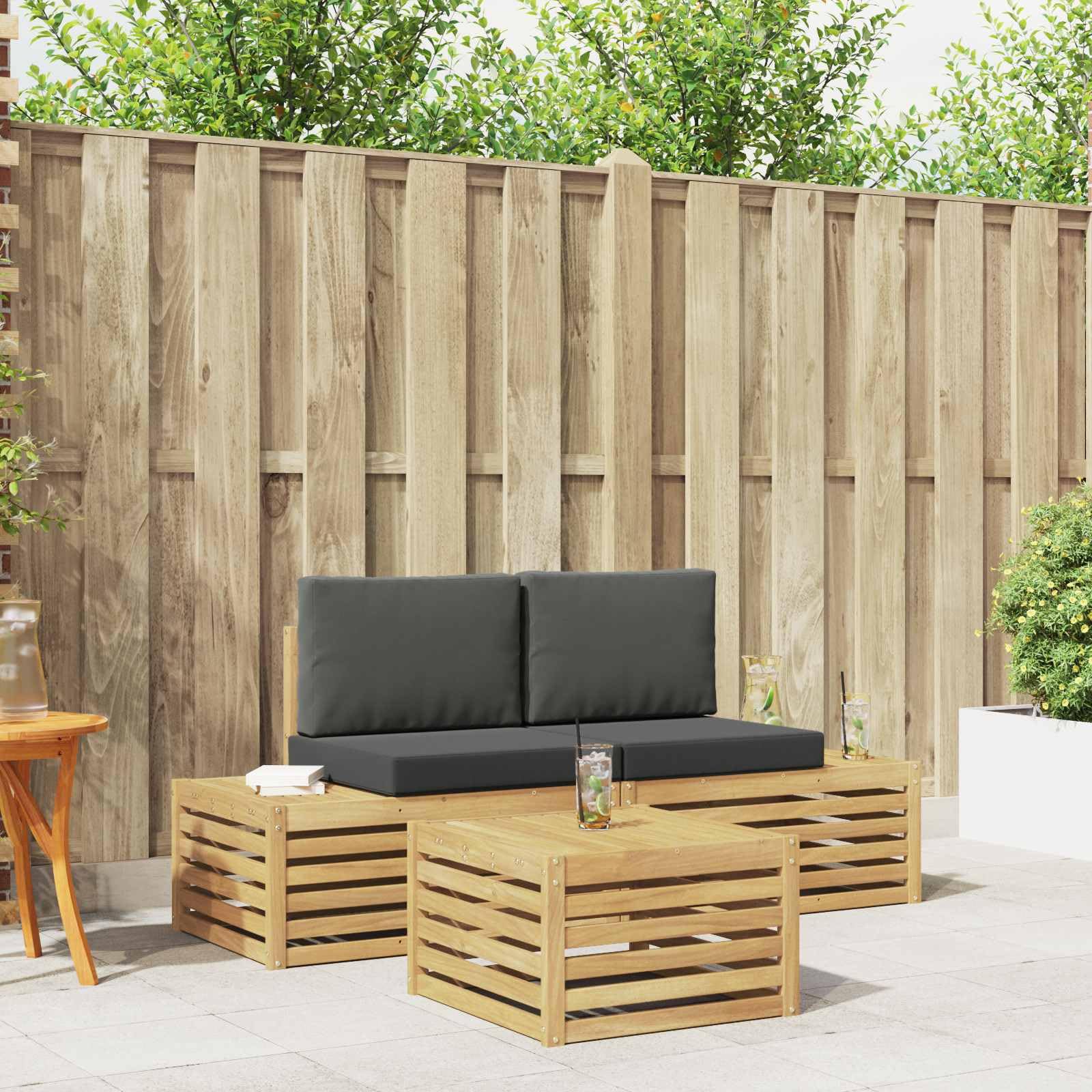 Set Divani da Esterno 4 Pezzi in Legno Massello di Acacia | Salotto da giardino modulare con finitura laccata, ideale per arredare terrazza e patio con stile naturale.