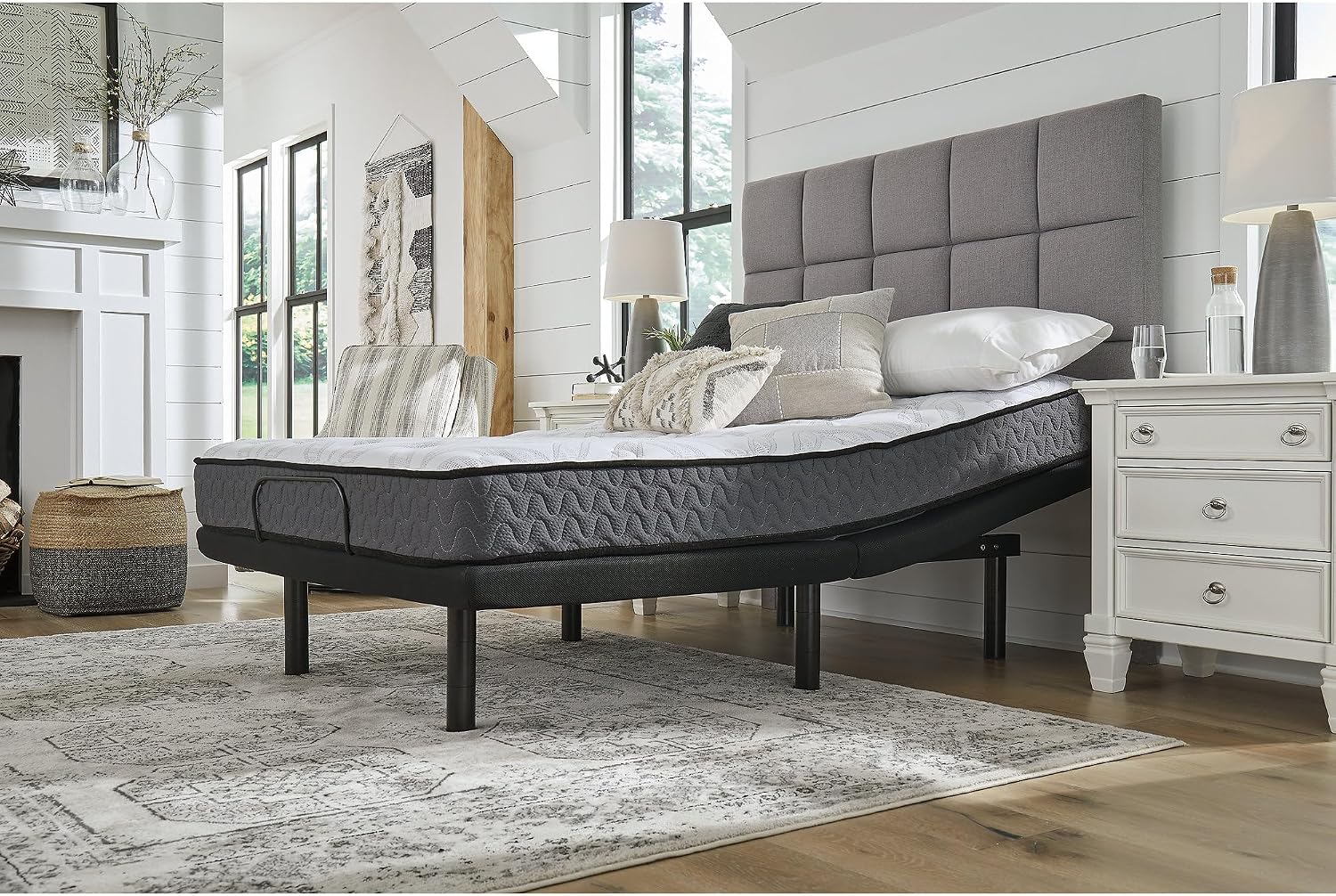 Signature Design by Ashley 8 Inch Bonnell Hybrid Firm Mattress for Edge Support, Full