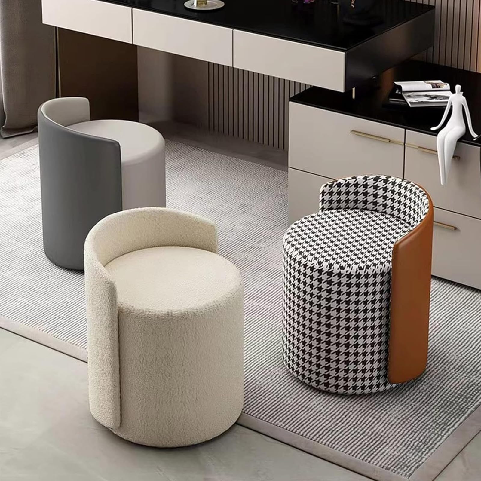 Pouf poggiapiedi Tondo, Sedia Vanity per Sala Trucco Poltrona da Salotto e Camera da Letto Poltroncina per Salotto con Seduta Morbida Imbottita 37 * 55 * 44cm,off White