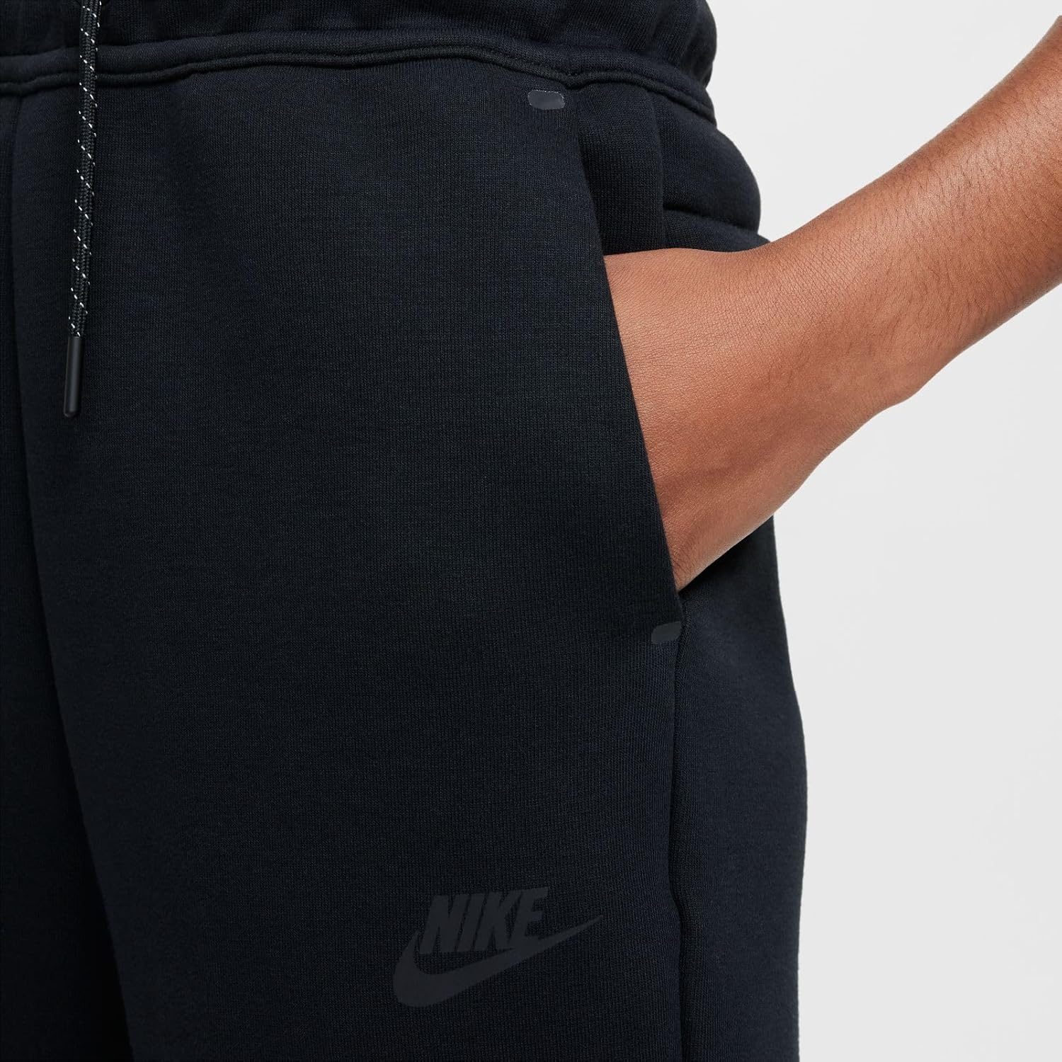 Nike Sportswear Tech Fleece Girls' Joggers (HV8698-010, Black/Black/Black/Black) Size Large