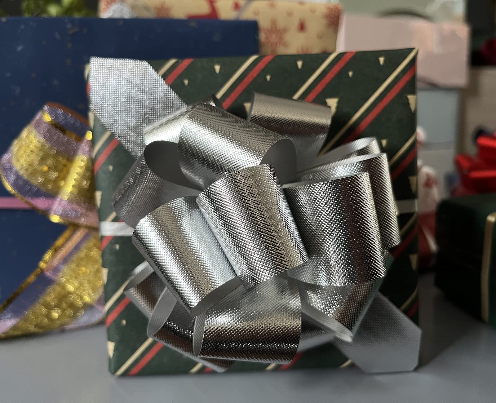 ⭐️クリスマス リボンラッピング 12枚入 プレゼントリボン(クリスマスカラー) Amazon | クリスマス リボン ラッピング 12枚入り プレゼント