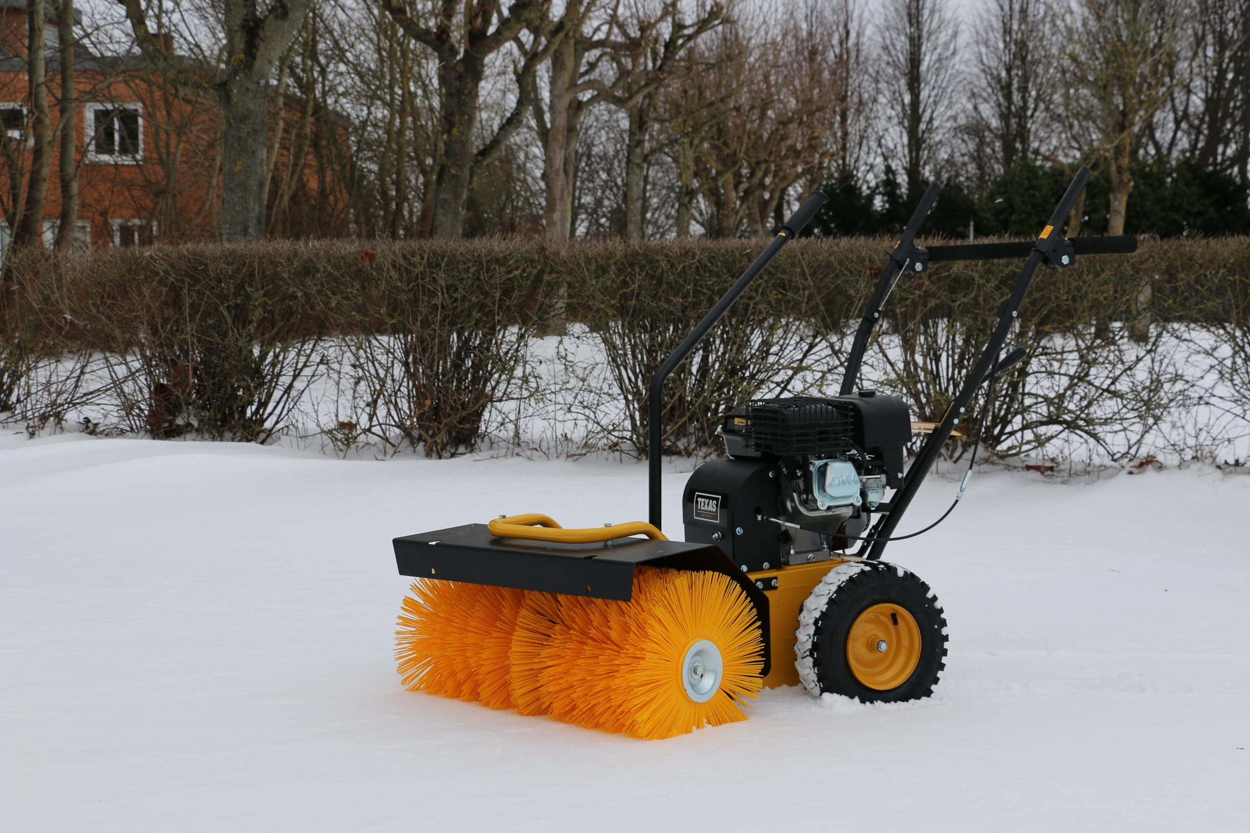 TEXAS Handy Sweep 650TGE 212ccm E-Start Kehrmaschine Benzin Schneefräse Schneeräumer Motorbesen mit Antrieb Radantrieb | 60cm | 5,7PS | 4Takt | 3xVor.1xRück.