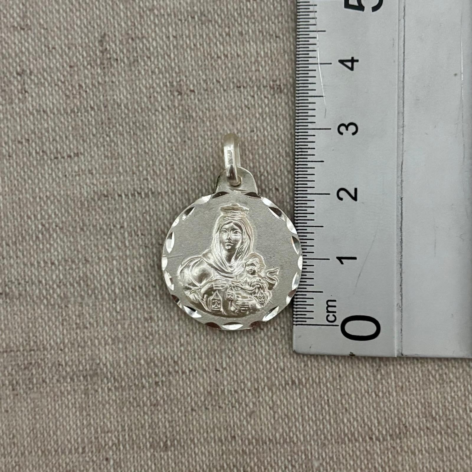 Medal Szkaplerski y Carmen i Najświętszego Serca 925 Srebro 925 20mm Rzeźbione Krawędź Religijne