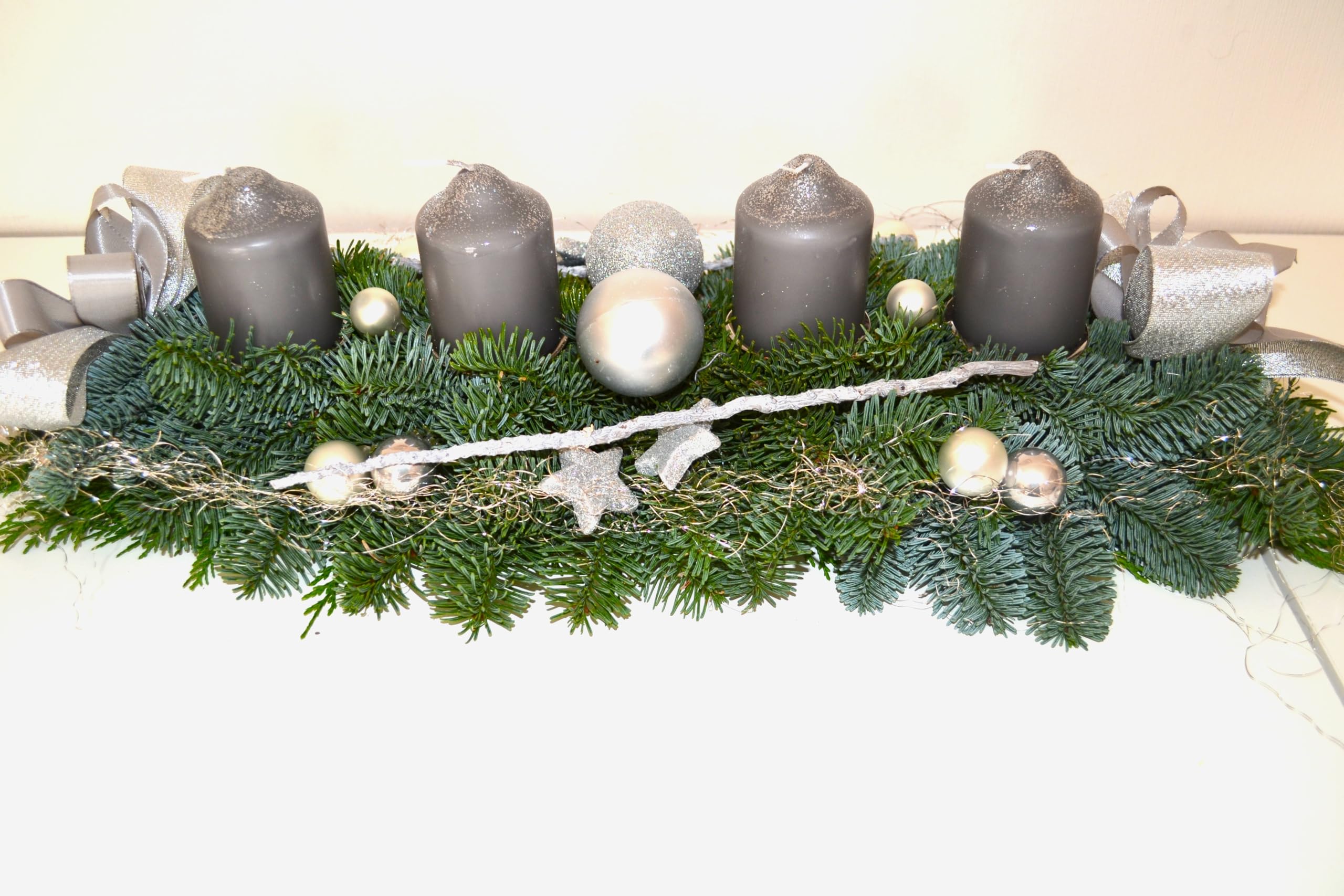 excl. Adventskranz frisch grau-Silber länglich 60 cm Weihnachten Advent Gesteck