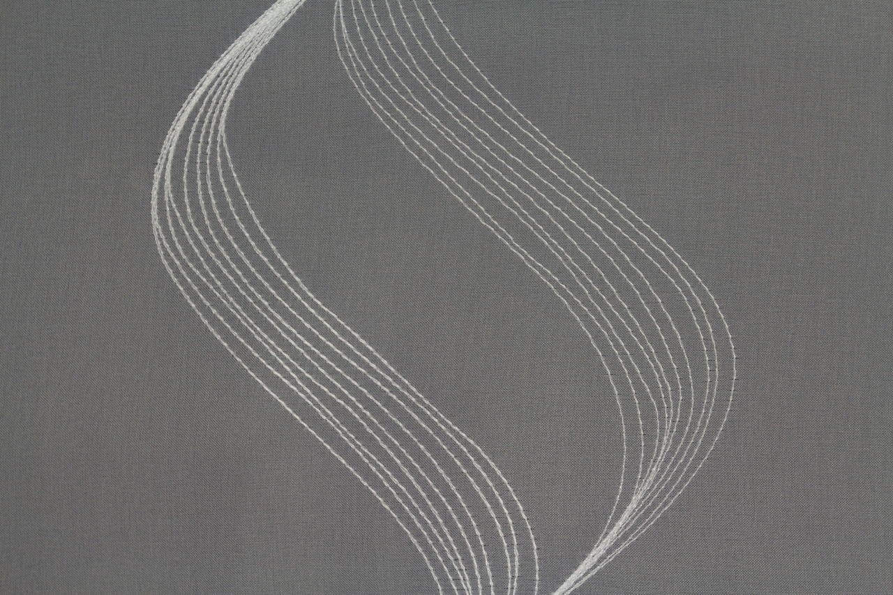 Hochwertige Gardine Fertiggardine Voile Store Schal mit Stickerei Faltenband und Bleiband weiß Ferrara 155 x 450 cm (HöhexBreite)