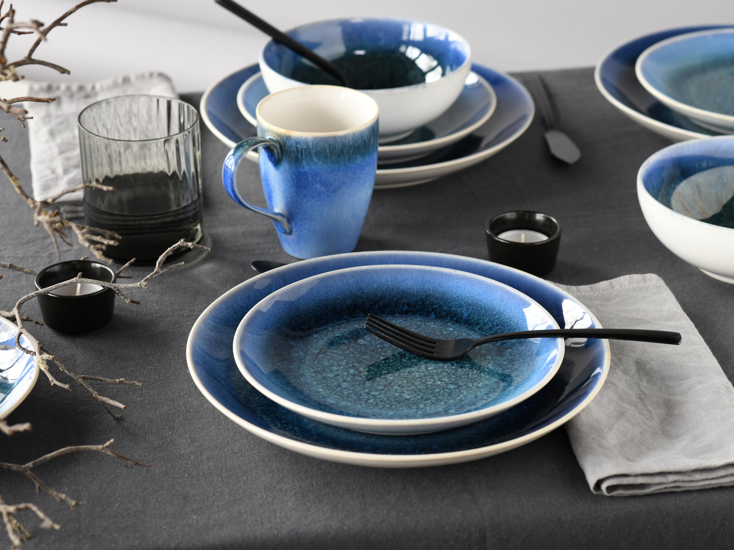 CreaTable, 24302, seria Caldera Blue, 16-częściowy zestaw naczyń dla 4 osób, serwis kombi z kamionki, nadaje się do mycia w zmywarce i używania w kuchence mikrofalowej, wysokiej jakości produkcja