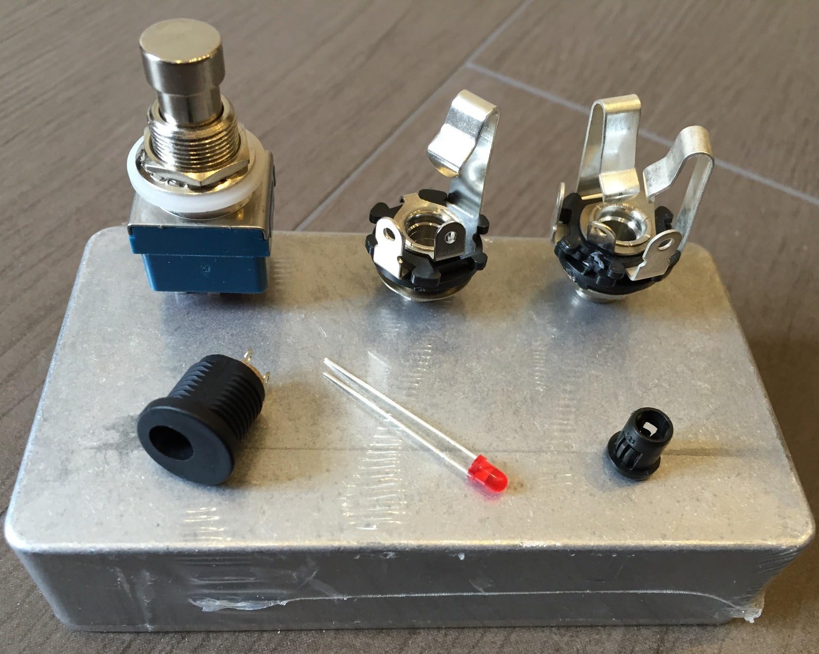 DIYPedalGearParts ® Base KIT 1590B pedal effect clone DIY