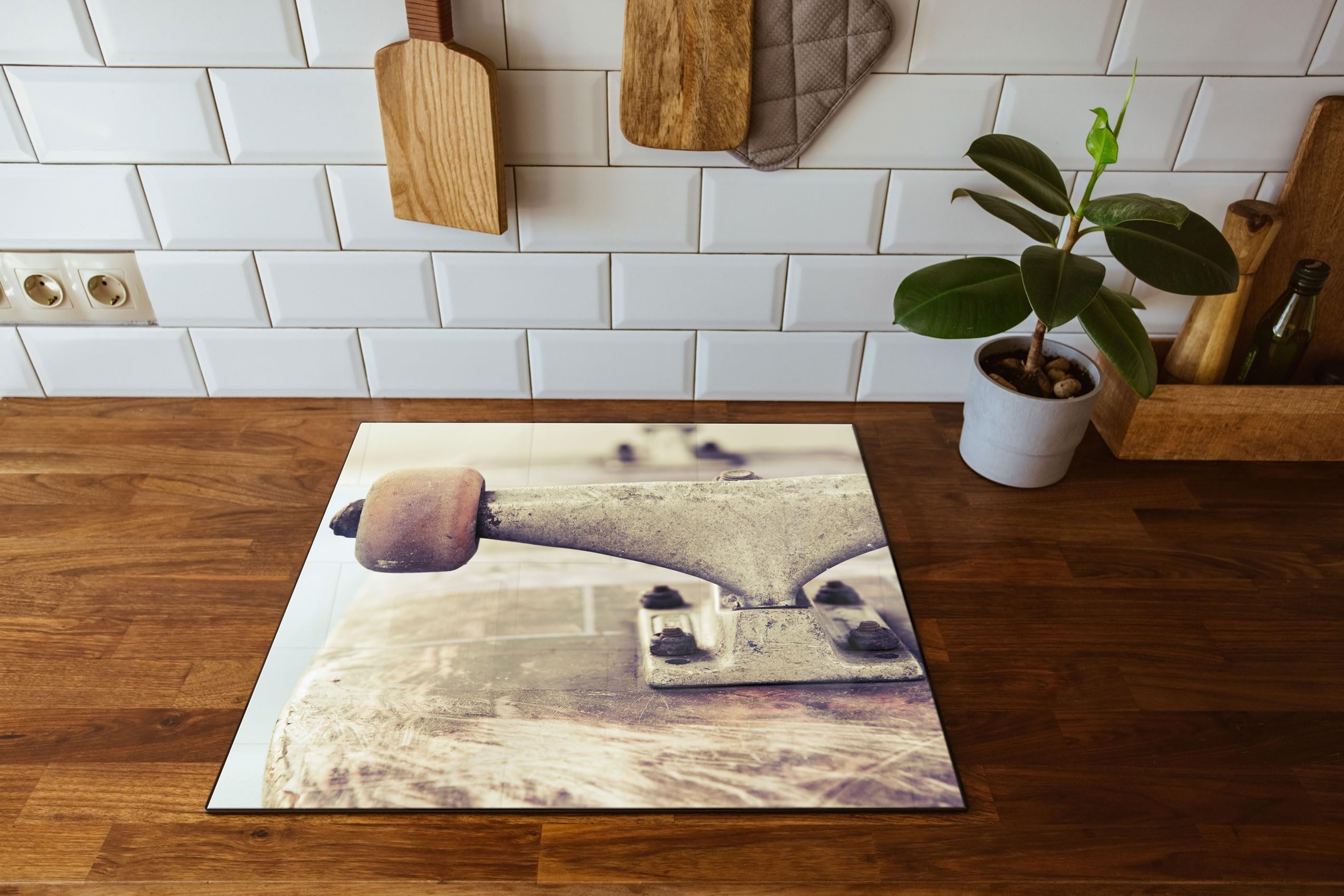 Skateboard noir et blanc Plaque de protection pour cuisinière et protection anti-éclaboussures en verre véritable - 60 x 52 cm