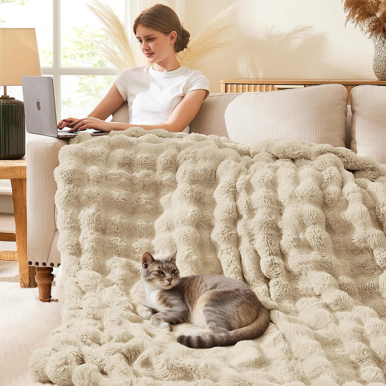 L'AGRATY Faux Rabbit Fur Blanket: 90" x 90" Queen Luxury Soft Fluffy Thick Fur Throw Blanket for Couch Bed Sofa - Cozy Plush Bubble Blankets for Winter: Flannel Fleece Decorative Blanket(Almond White)