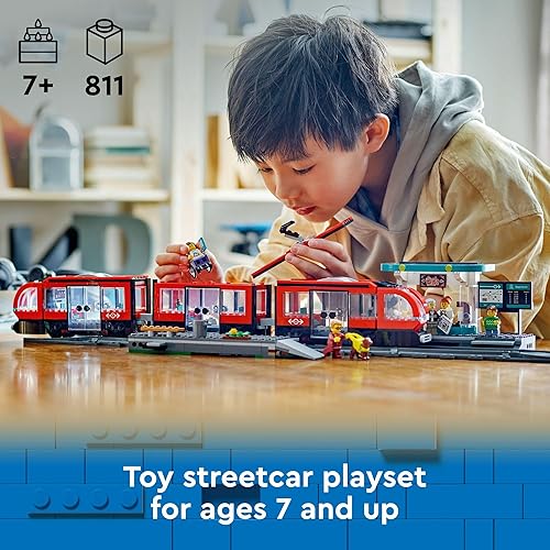 Miniatura 2 de LEGO City Downtown - Juego de tranvía y tren de estación, juego de construcción de tren de juguete para niños para juegos de simulación e