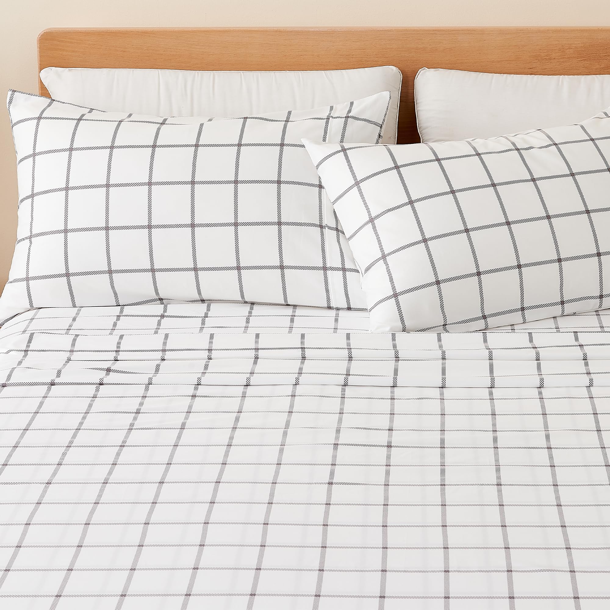 Great Bay Home 4-Piece Lodge Printed Ultra-Soft Microfiber Sheet Set. Beautiful Patterns Drawn from Nature, Comfortable, All-Season Bed Sheets. (Full, Windowpane - White/Grey)