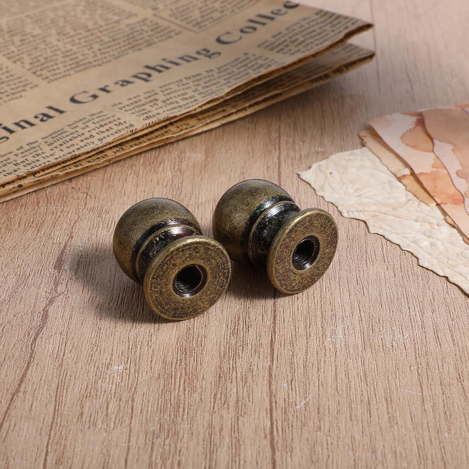 cobee 2 Pcs Lamp Finials for Lamps, Antique Brass Finial Cabinet Knobs Lamp-Shade Screw Caps, Lamps Shade Topper Ball Kitchen Cabinet Hardware for Table Floor Lamp