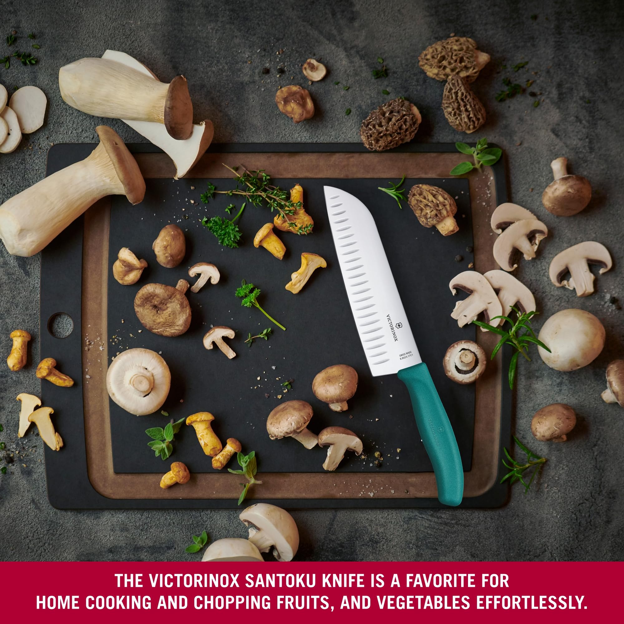 Image secondaire de Couteau Santoku Victorinox Swiss Classic 17 cm - Lame Extra-Tranchante