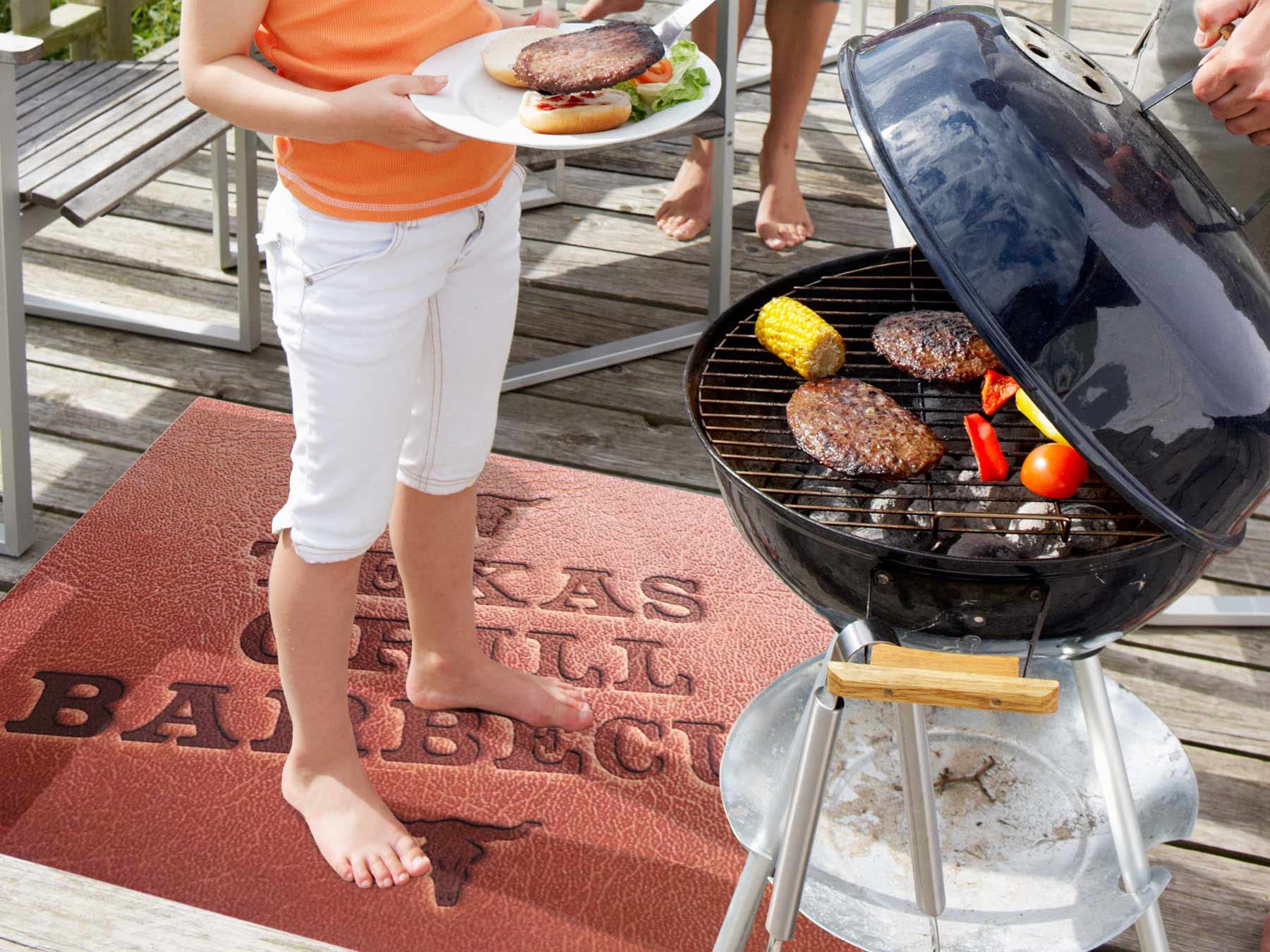 Primaflor Bodenschutzmatte Für Grill Und BBQ - 90 X 120 Cm, Texas, Viele Motive, Rutschfeste Matte, Robuste Unterlage, Schwer Entflammbarer Teppich, Vorleger Für Außen