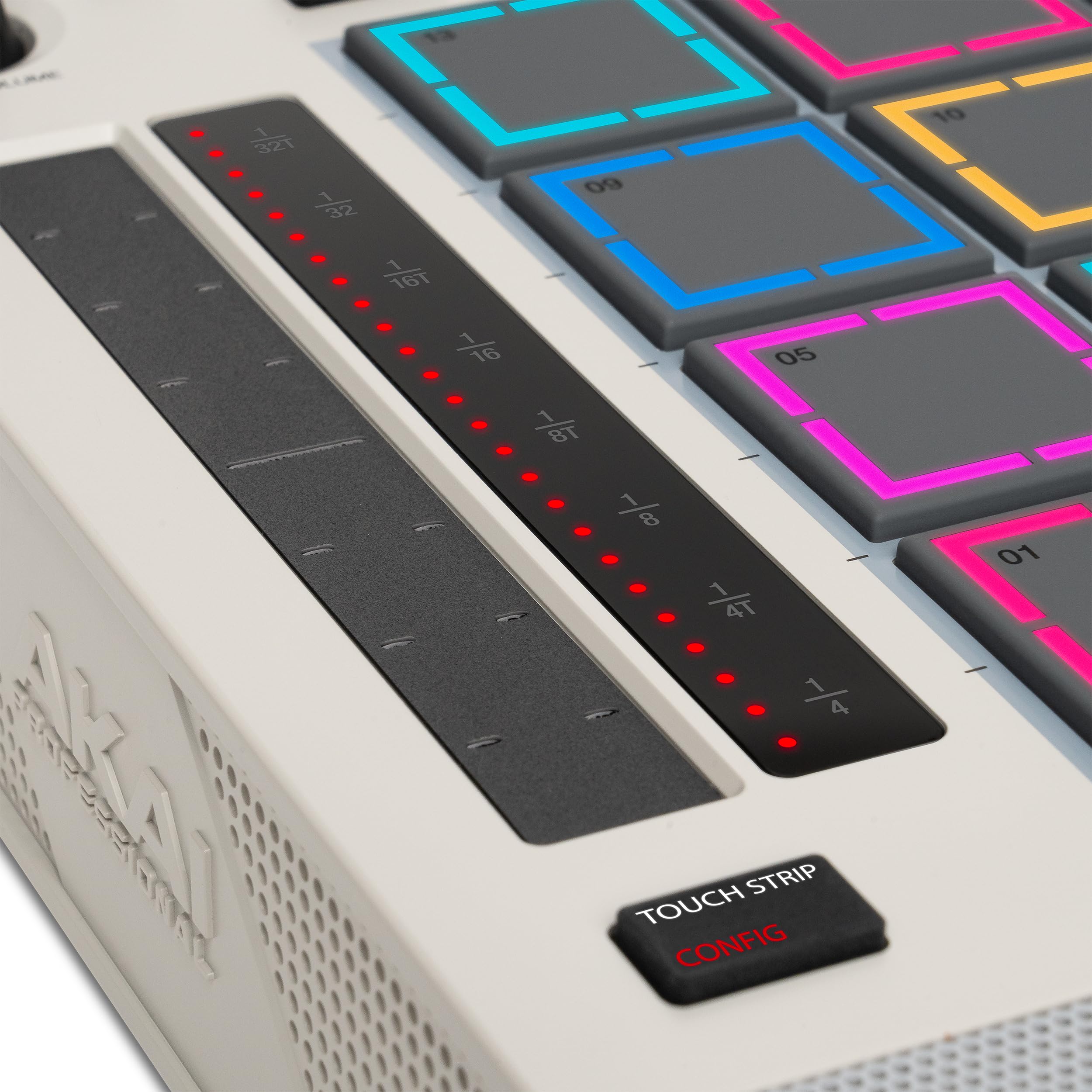 Akai Professional MPC Live III Retro Centre de Production Musicale Portable Autonome avec Pads MPCe, Séquenceur, Écran Tactile, Micro, Enceintes Stéréo, Interface Audio, Wi-Fi, Bluetooth et Batterie