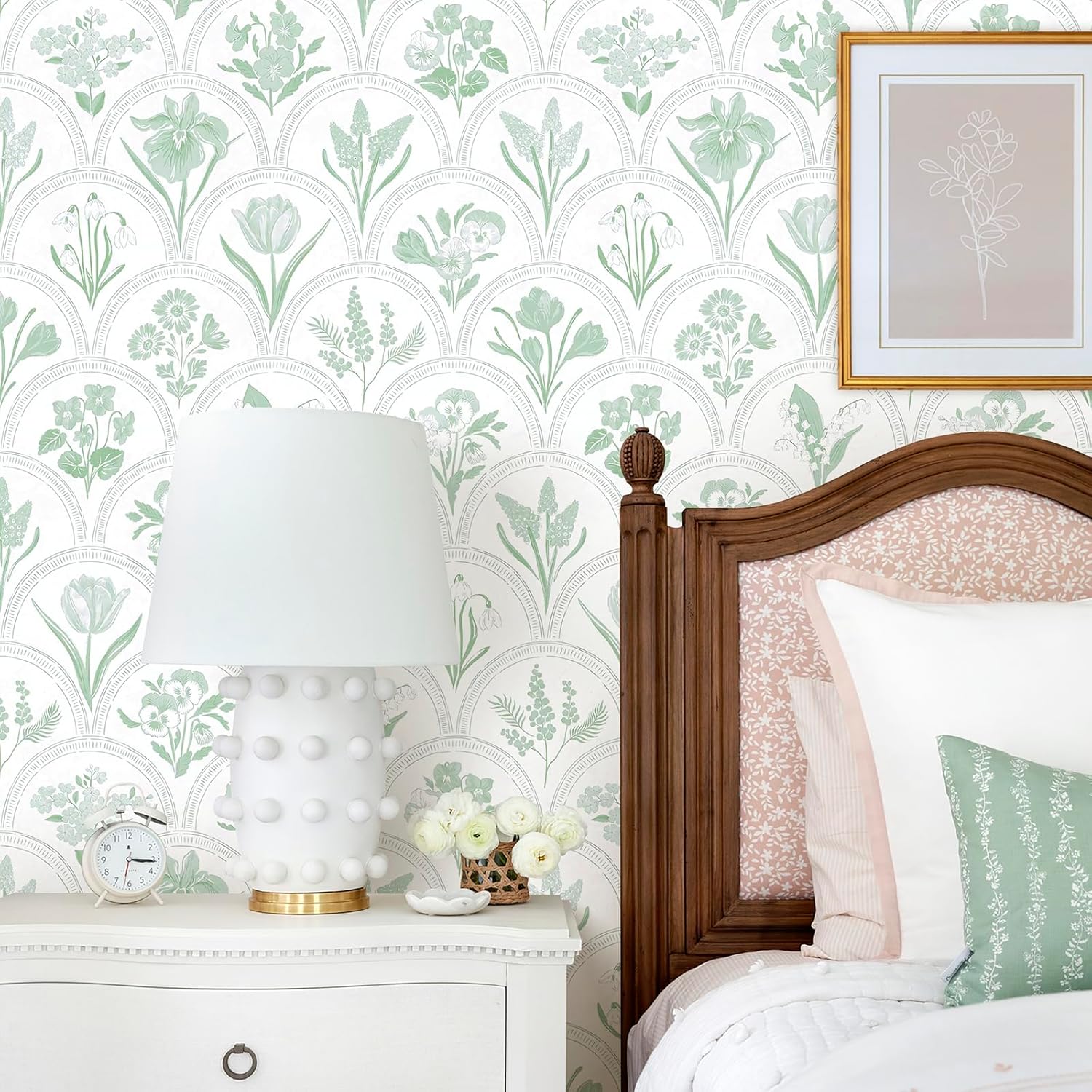 Froluya Peel and Stick Wallpaper White and Green Floral Contact Paper 16.9" x 196.8" Modern Boho Flowers Self Adhesive Wallpaper for Bathroom Waterproof Removable Decorative Wall Paper for Kitchen