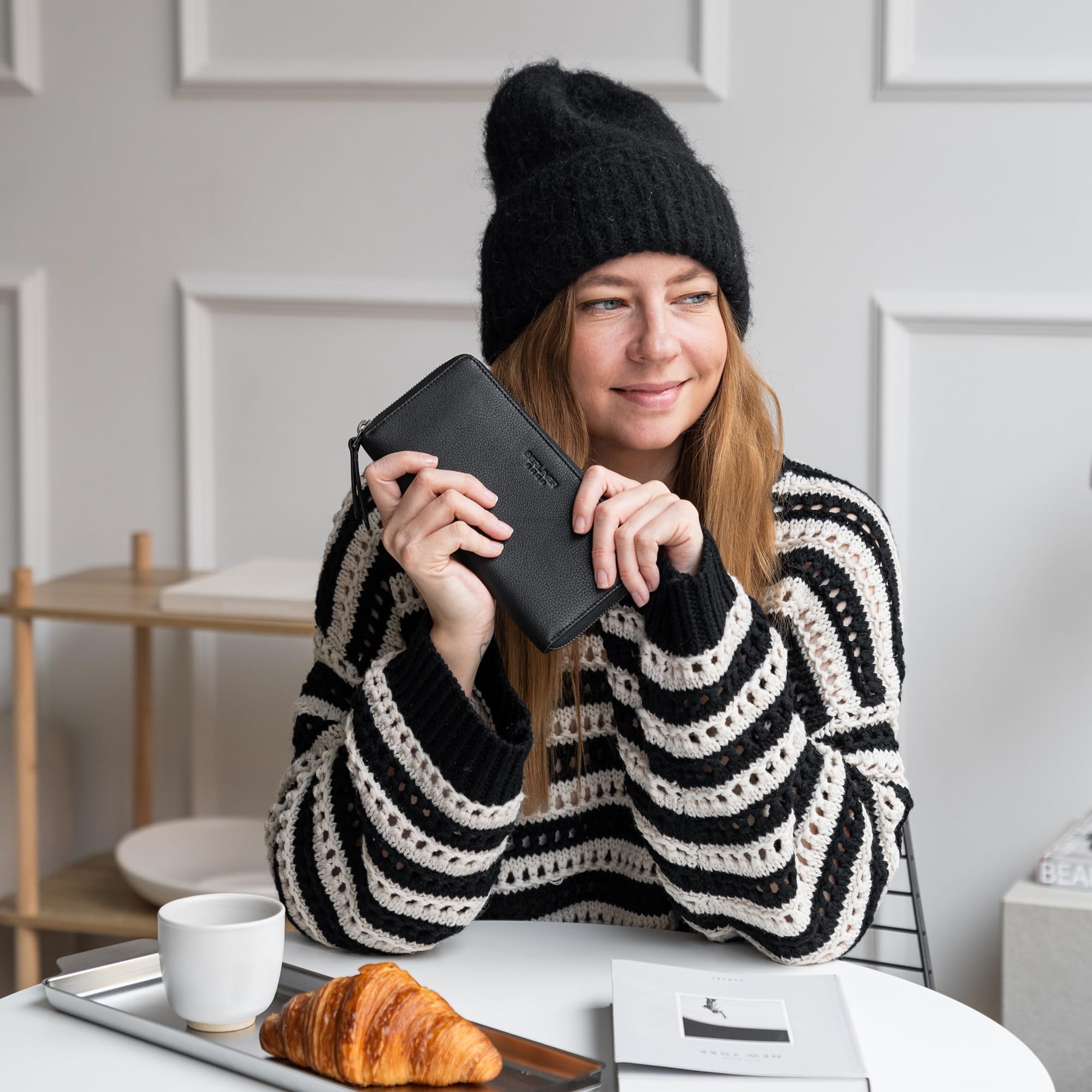 Berliner Bags Portafoglio Donna Margo in Vera Pelle, Grande con Zip e Portamonete, Protezione RFID, 12 Carte – Nero