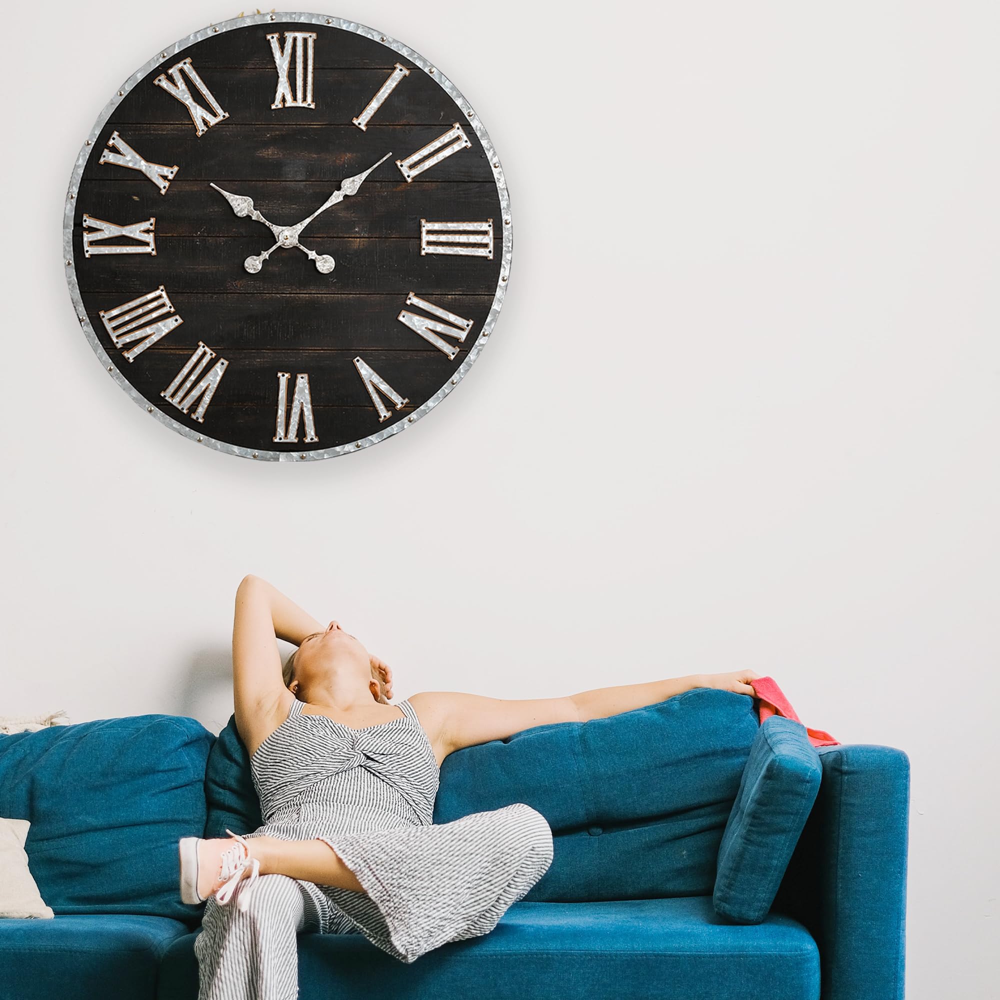 Glitzhome 28 Inch Roman Numeral Wall Clock Farmhouse Huge Black Wall Clock Rustic Wooden Large Black White Wall Clocks for Living Room Entryway Decor Battery Operated Silent Non Ticking Hanging Clock